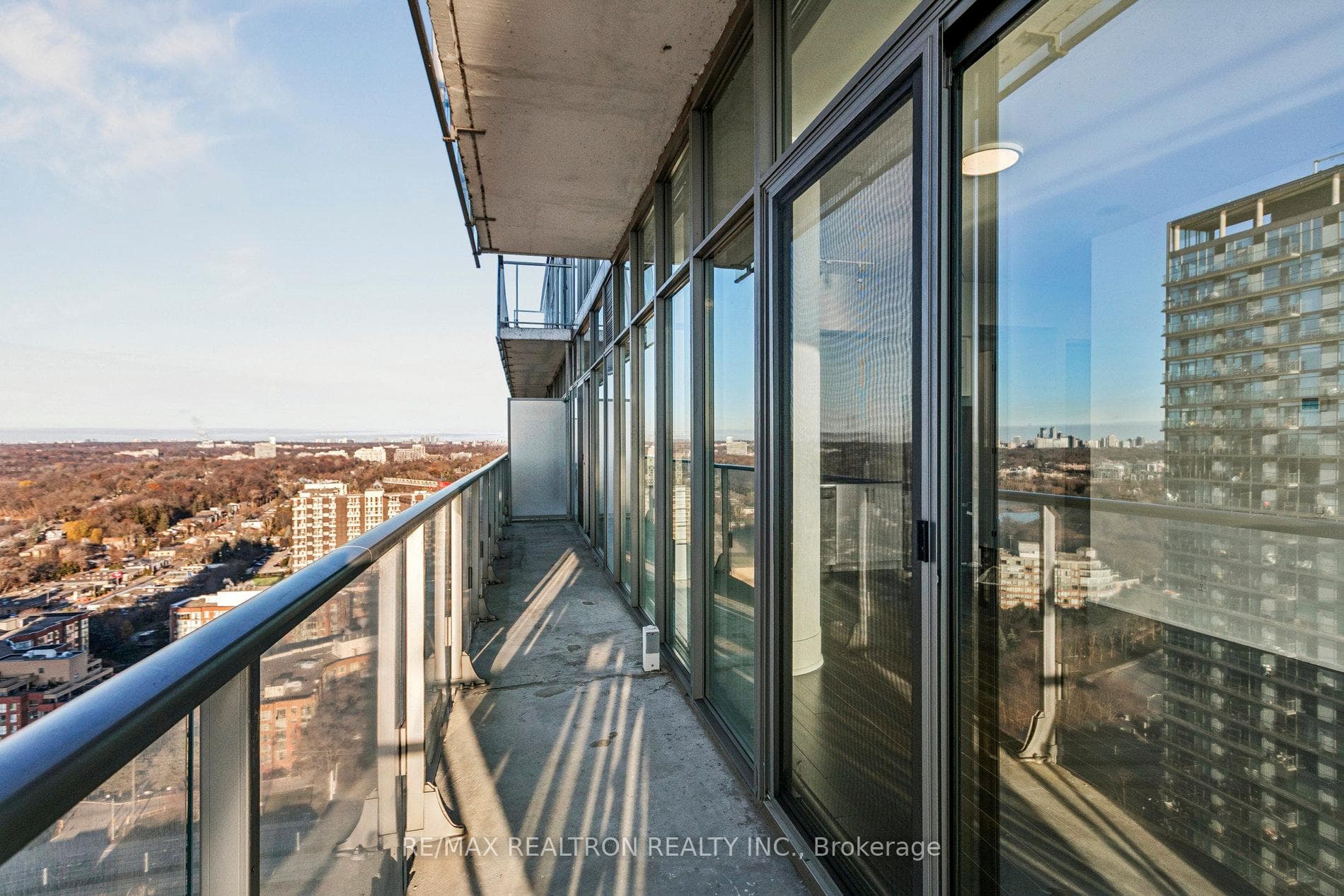 103 The Queensway N/A Unit 2805 photo 36