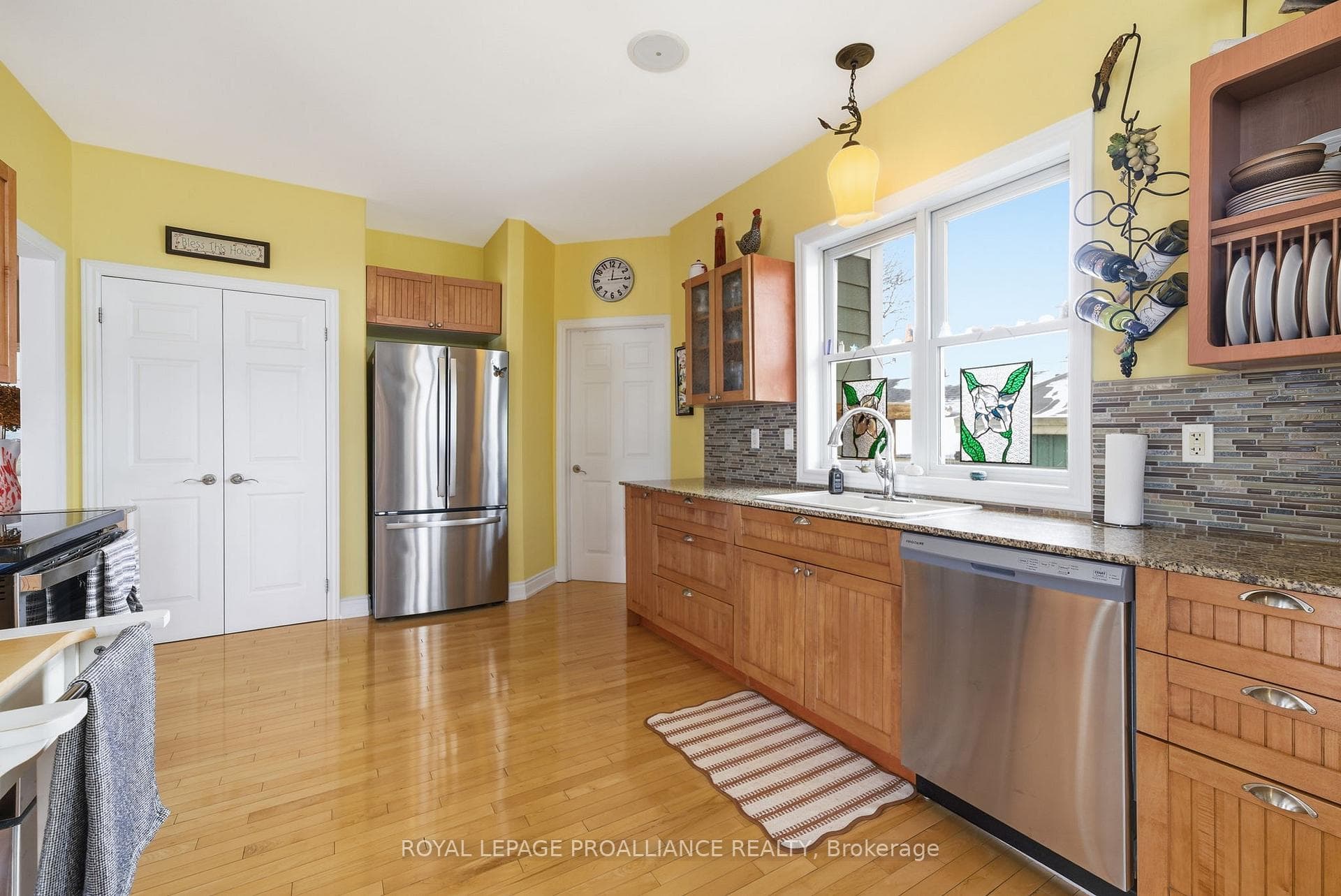 215 Water Street photo 12