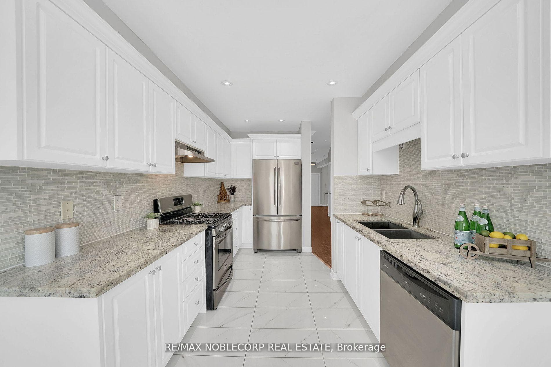 168 Keystar Court photo 12