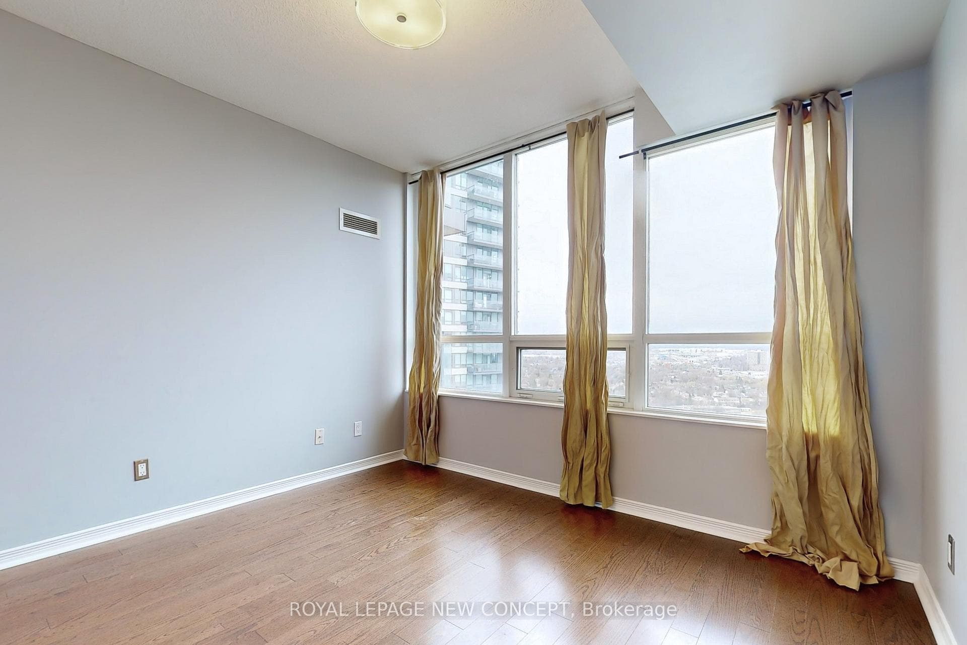 2230 Lake Shore Boulevard Unit 2903 photo 14