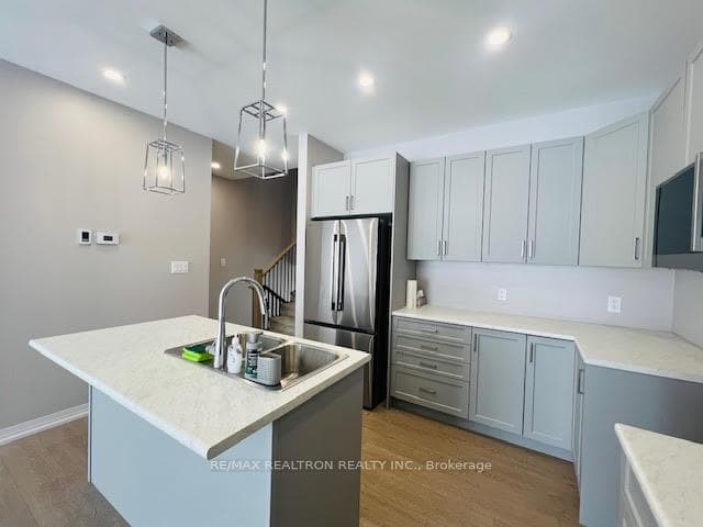 41 Summit Crescent photo 4