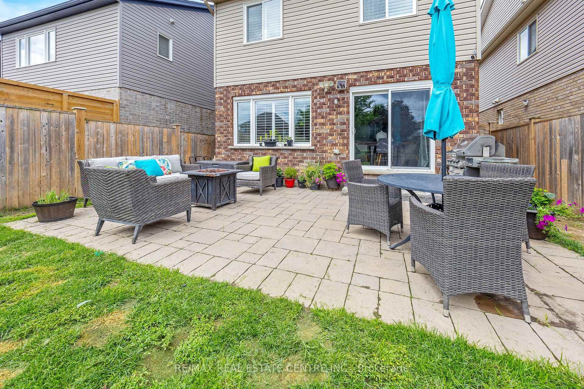204 Hardcastle Drive photo 27