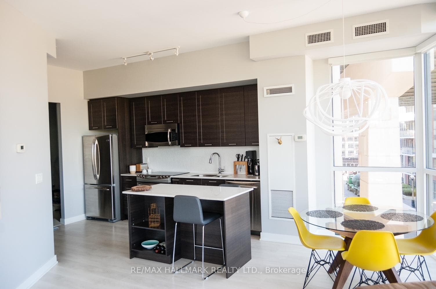 169 Fort York Boulevard Unit 222 photo 3