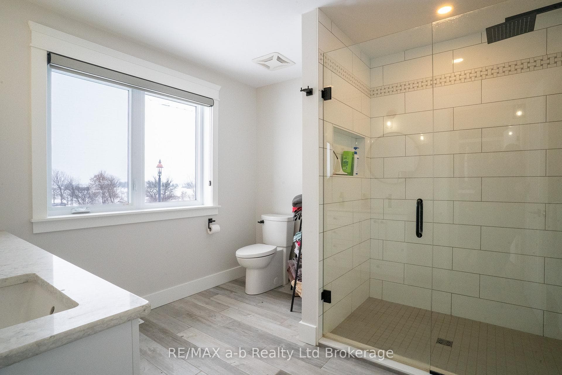 82 SUNVIEW Drive photo 14
