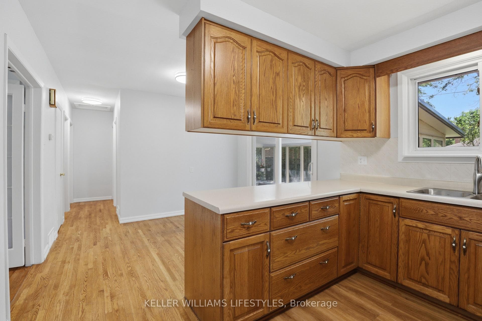 15 Hawkesbury Avenue photo 7