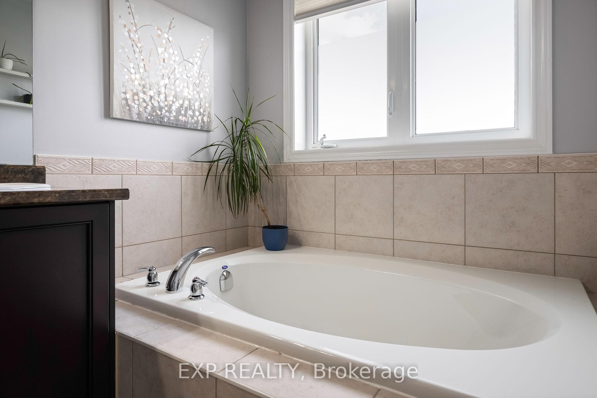 88 Abigail Crescent photo 27