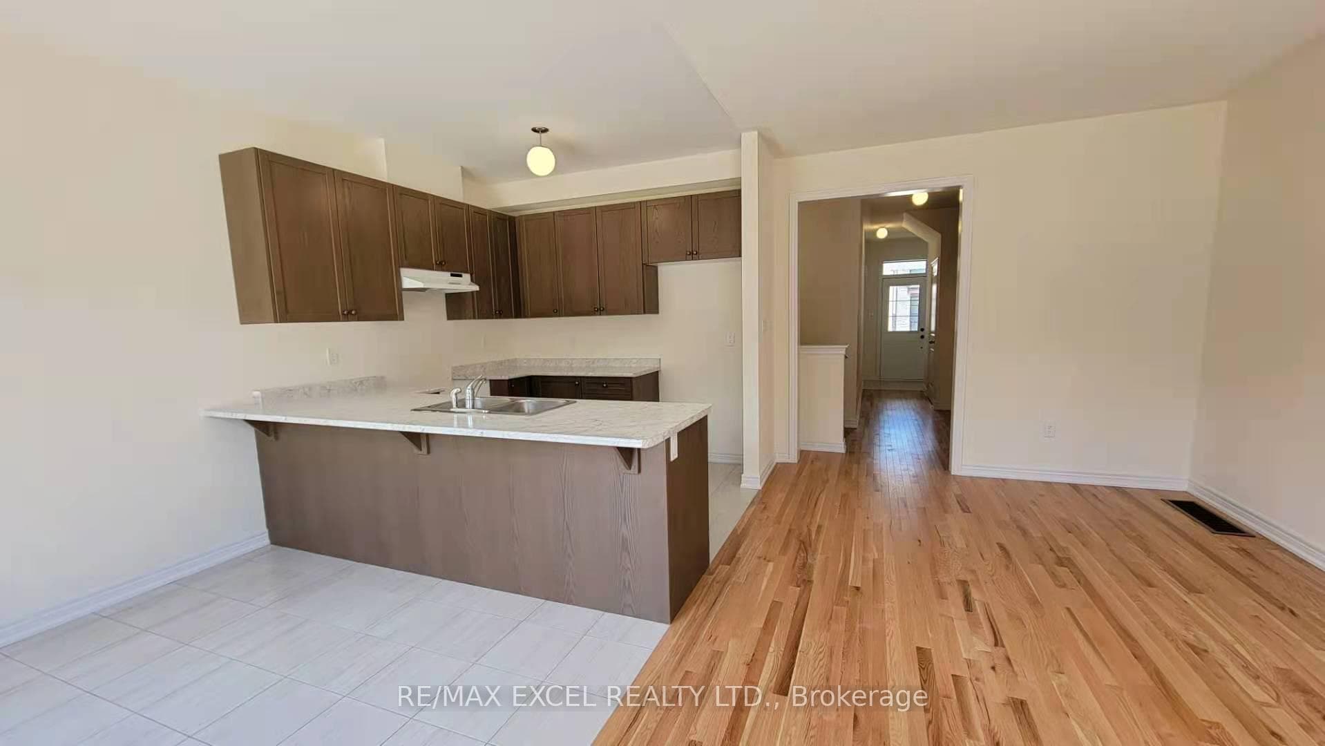 15 Markview Road photo 5