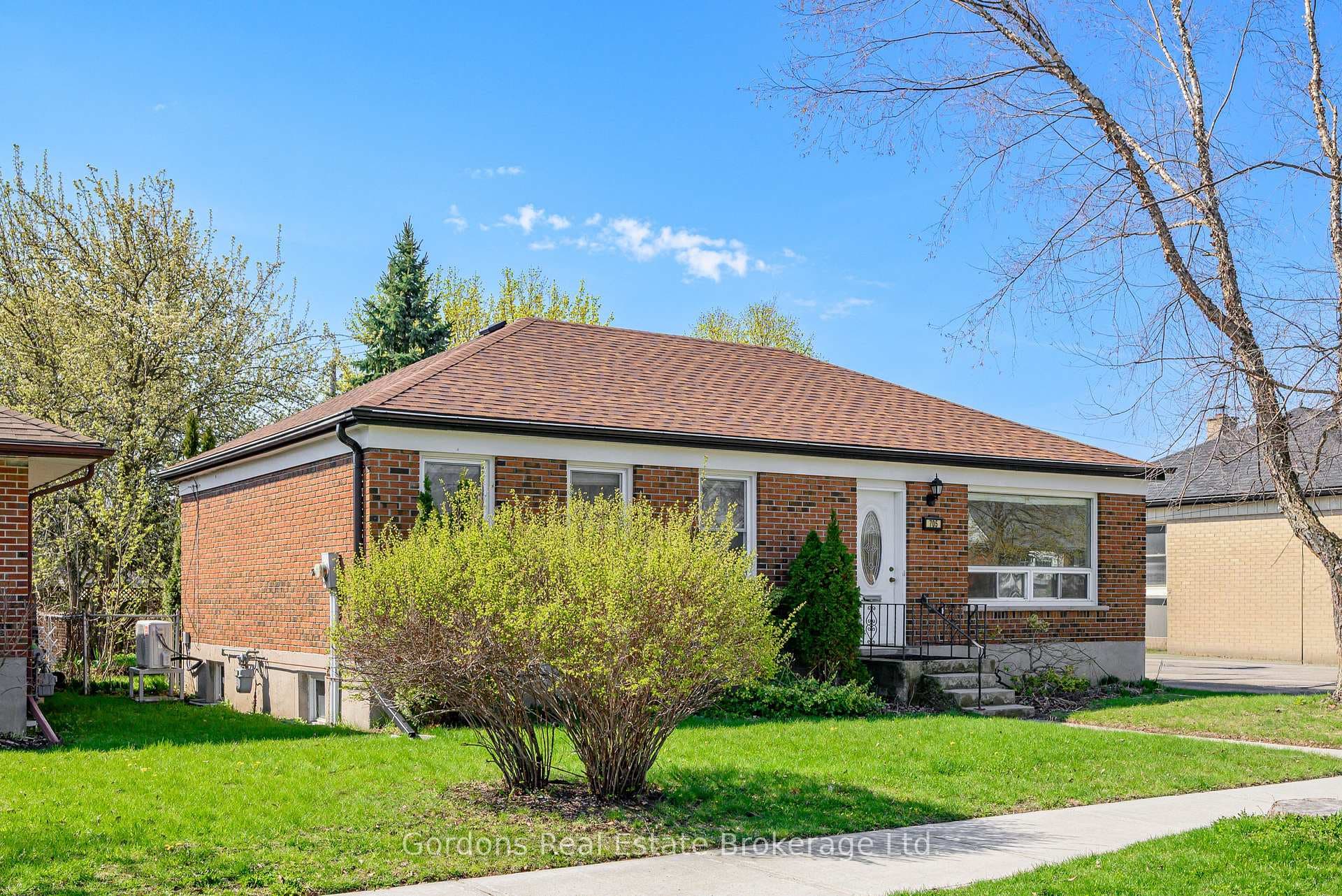 705 Bellaire Street photo 4