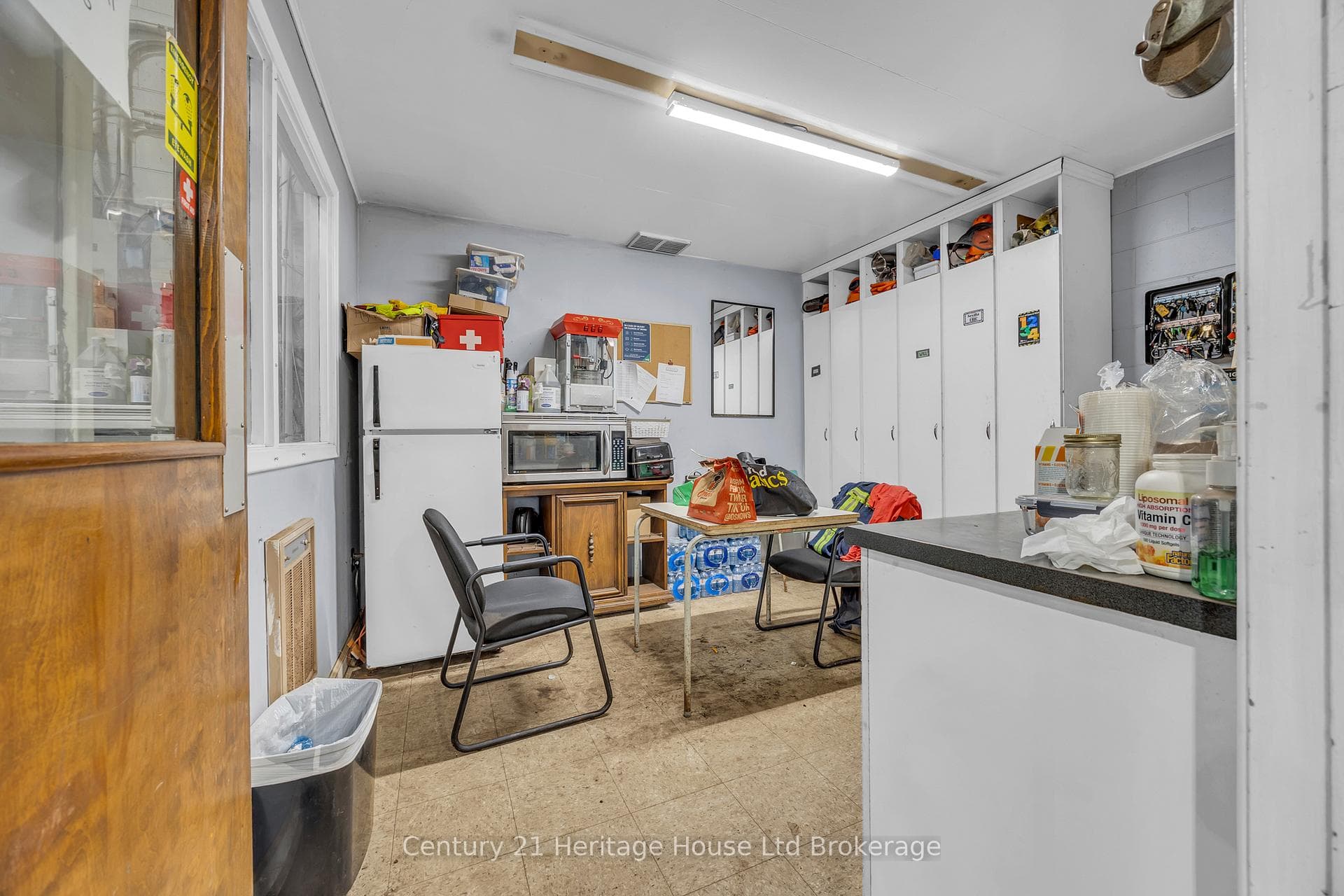905 Dufferin Street photo 16