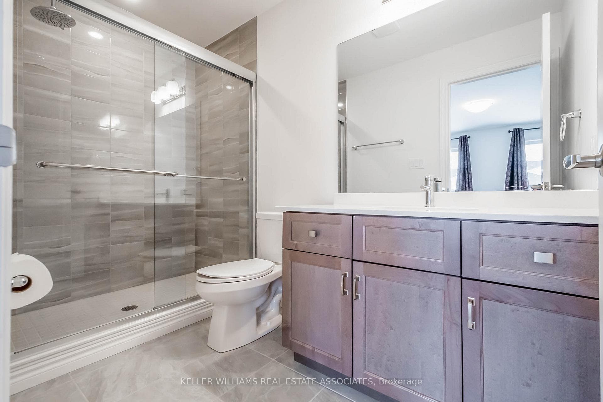 3981 Crown Street photo 11