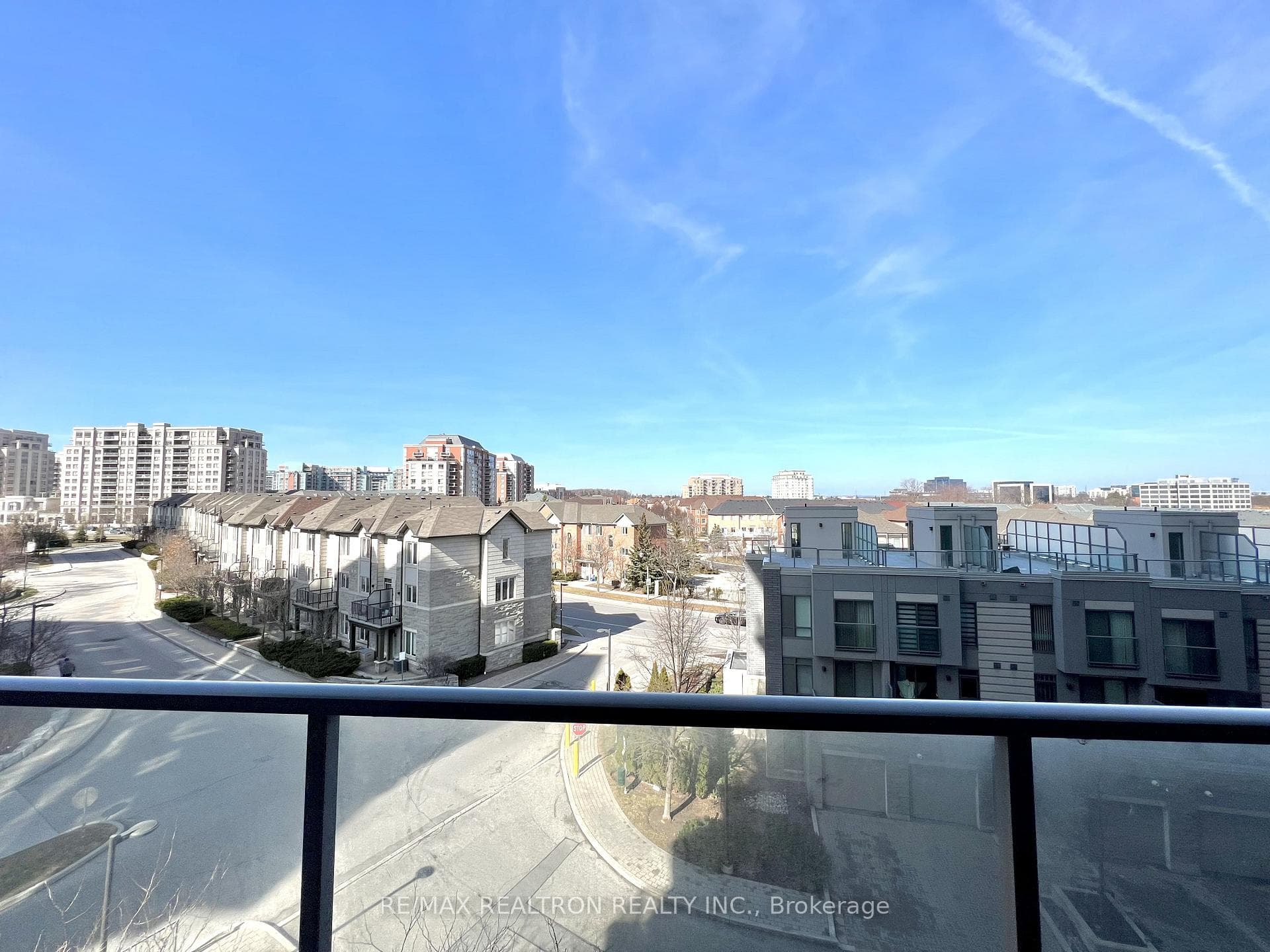 277 South Park Road Unit 618 photo 15