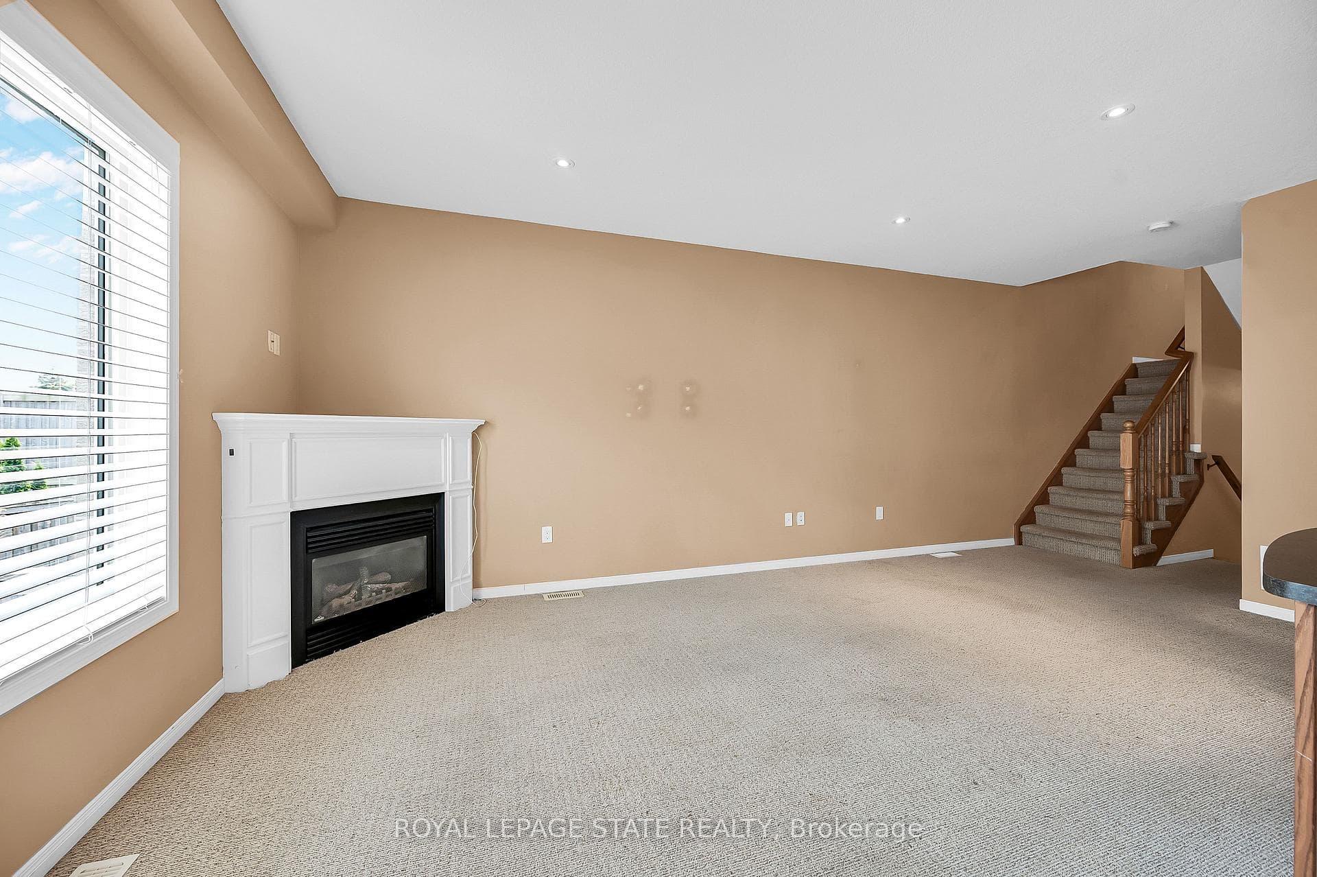 170 Palacebeach Trail Unit 24 photo 9