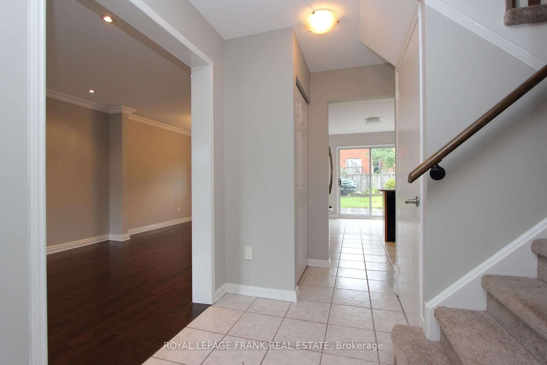 28 Fernbank Place photo 3