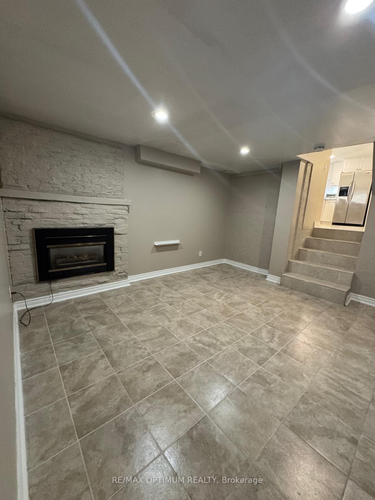 16 Fallway Road Unit #Bsmt photo 5
