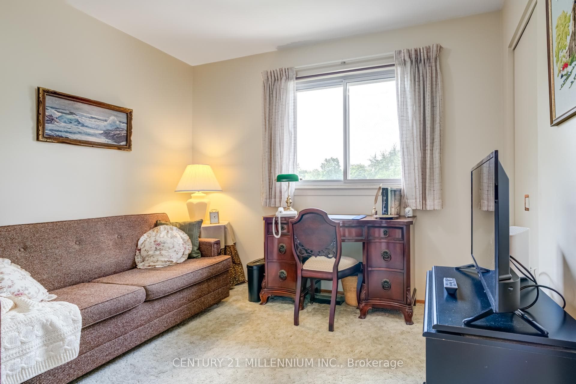 1 Ladore Drive photo 16