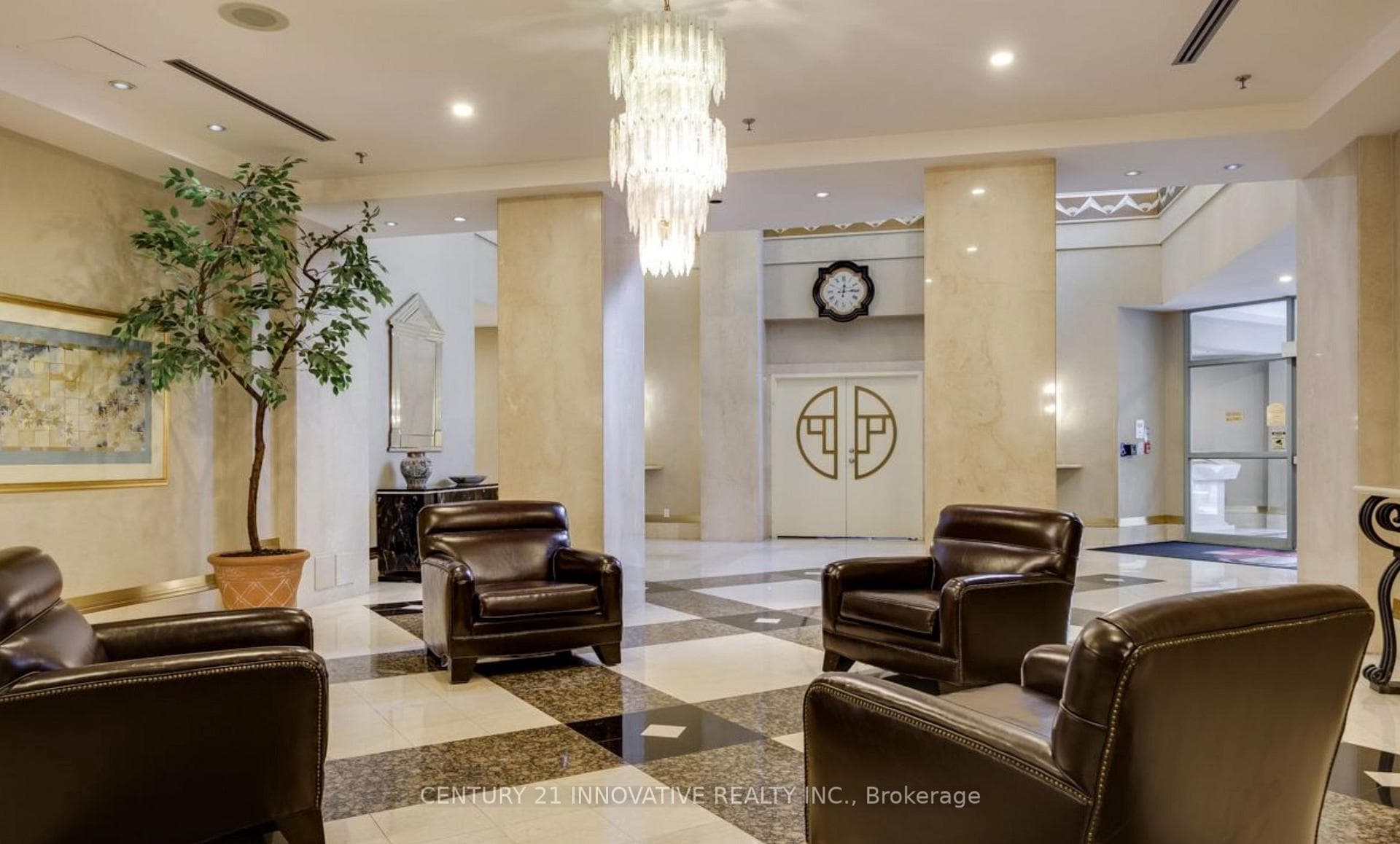 88 Corporate Drive Unit 2817 photo 4