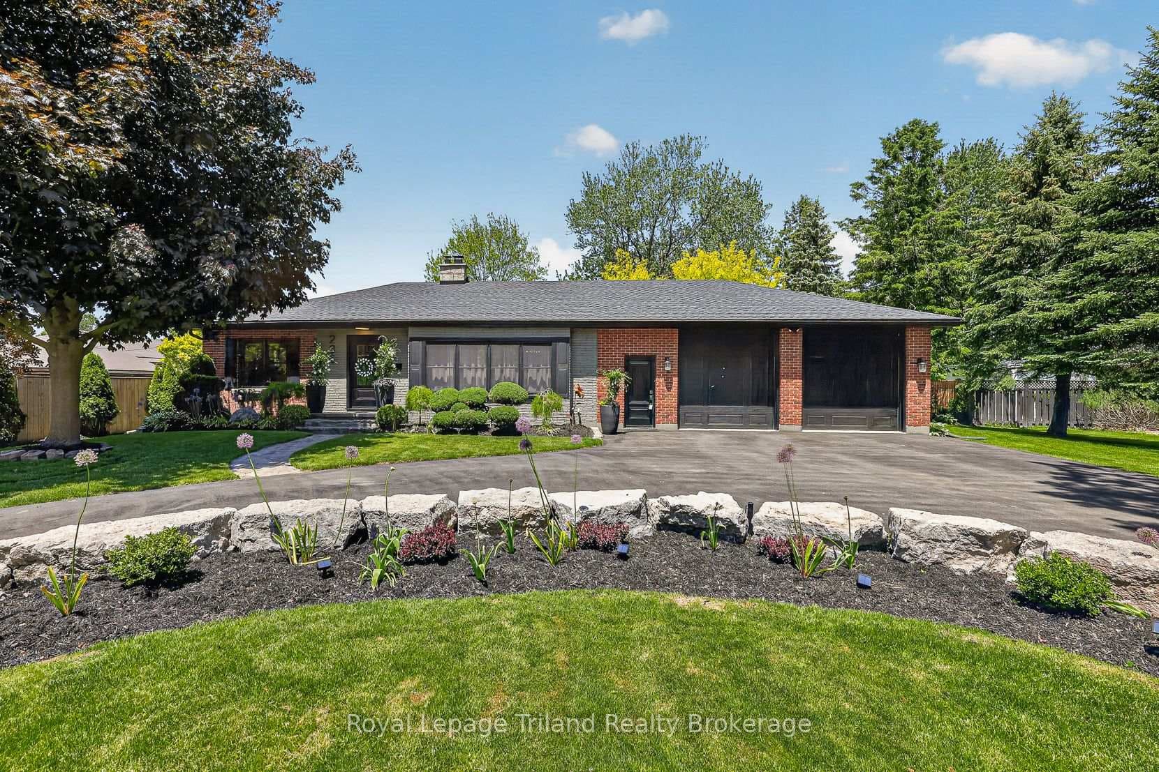 236 Delatre Street photo 3