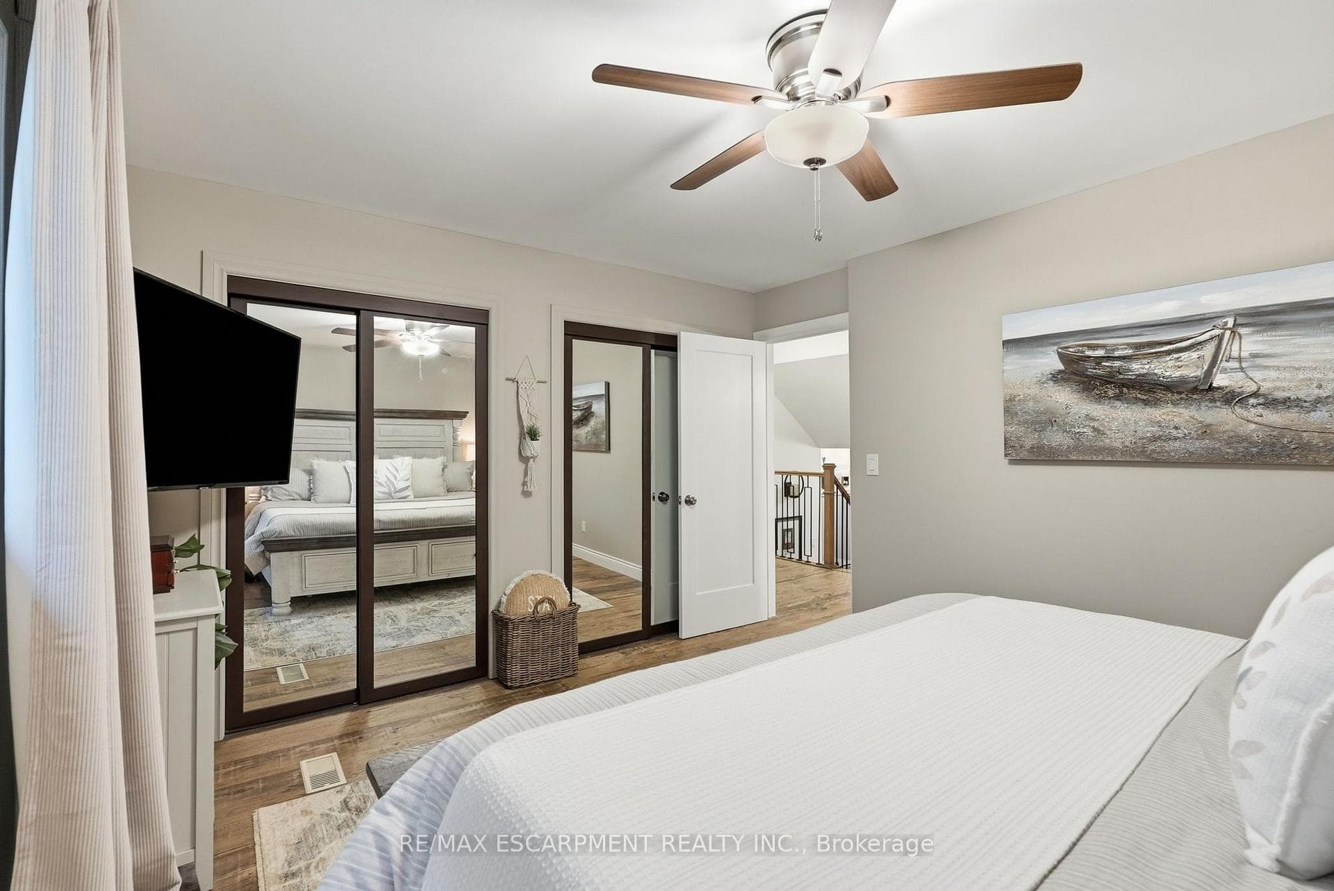 224 ATHENIA Drive photo 18