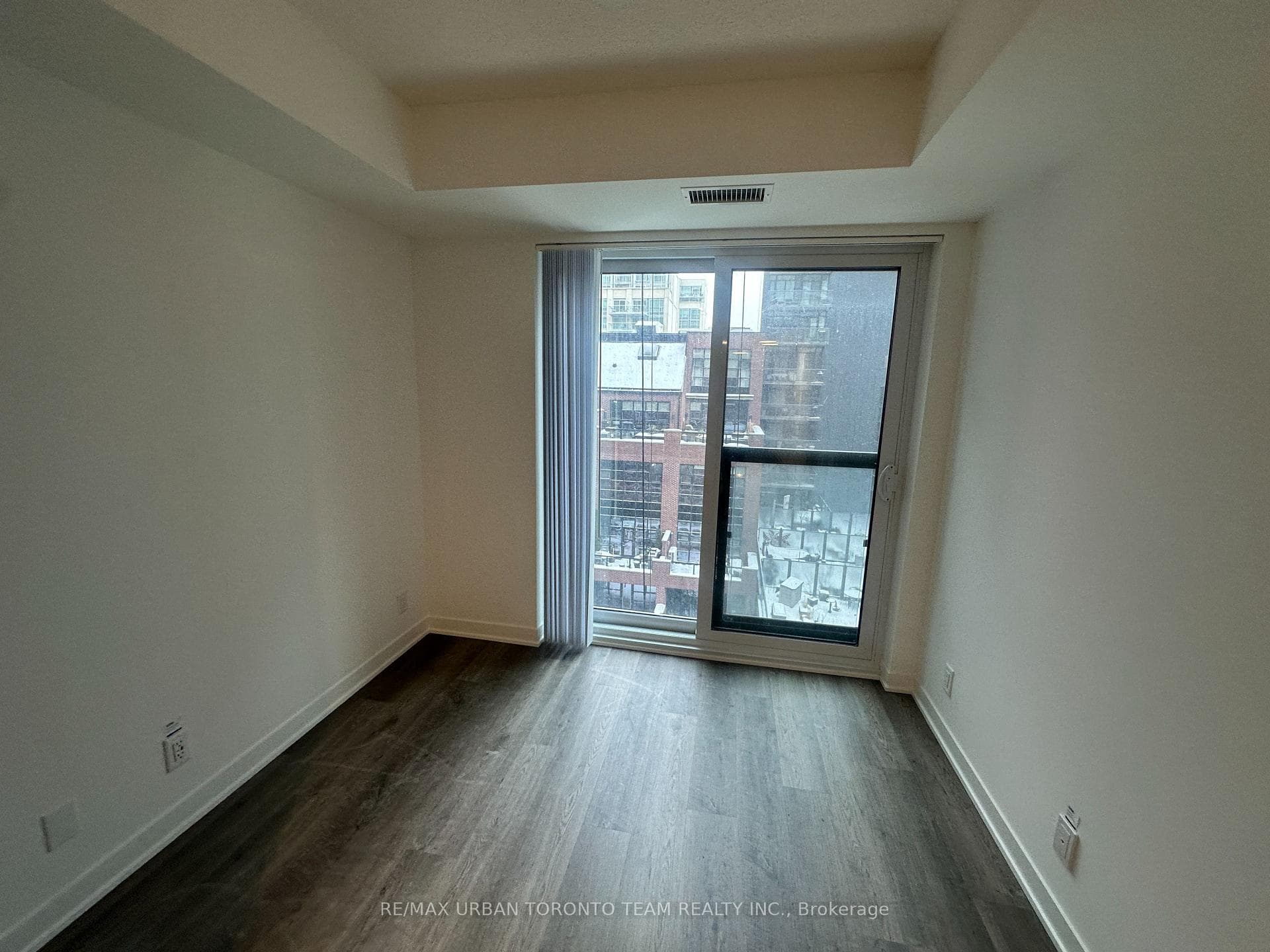 180 Front Street Unit 805 photo 8