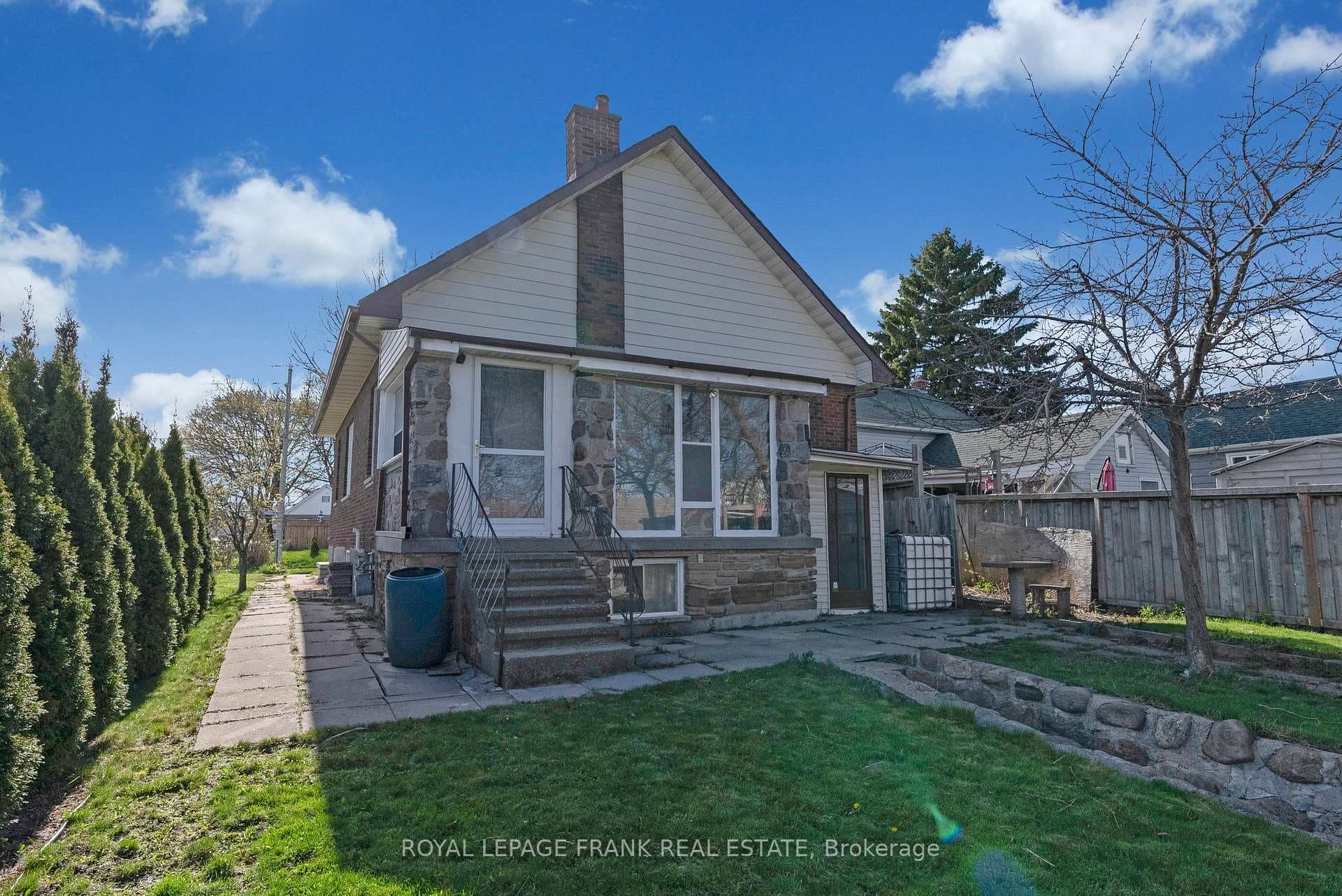 127 Nassau Street photo 17