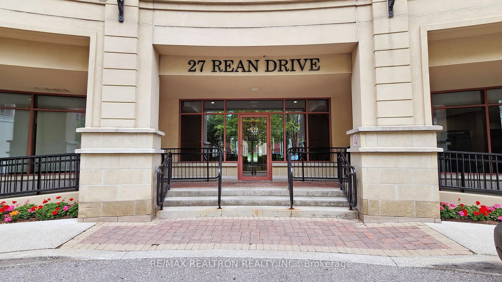 27 Rean Drive Unit 224 photo 3