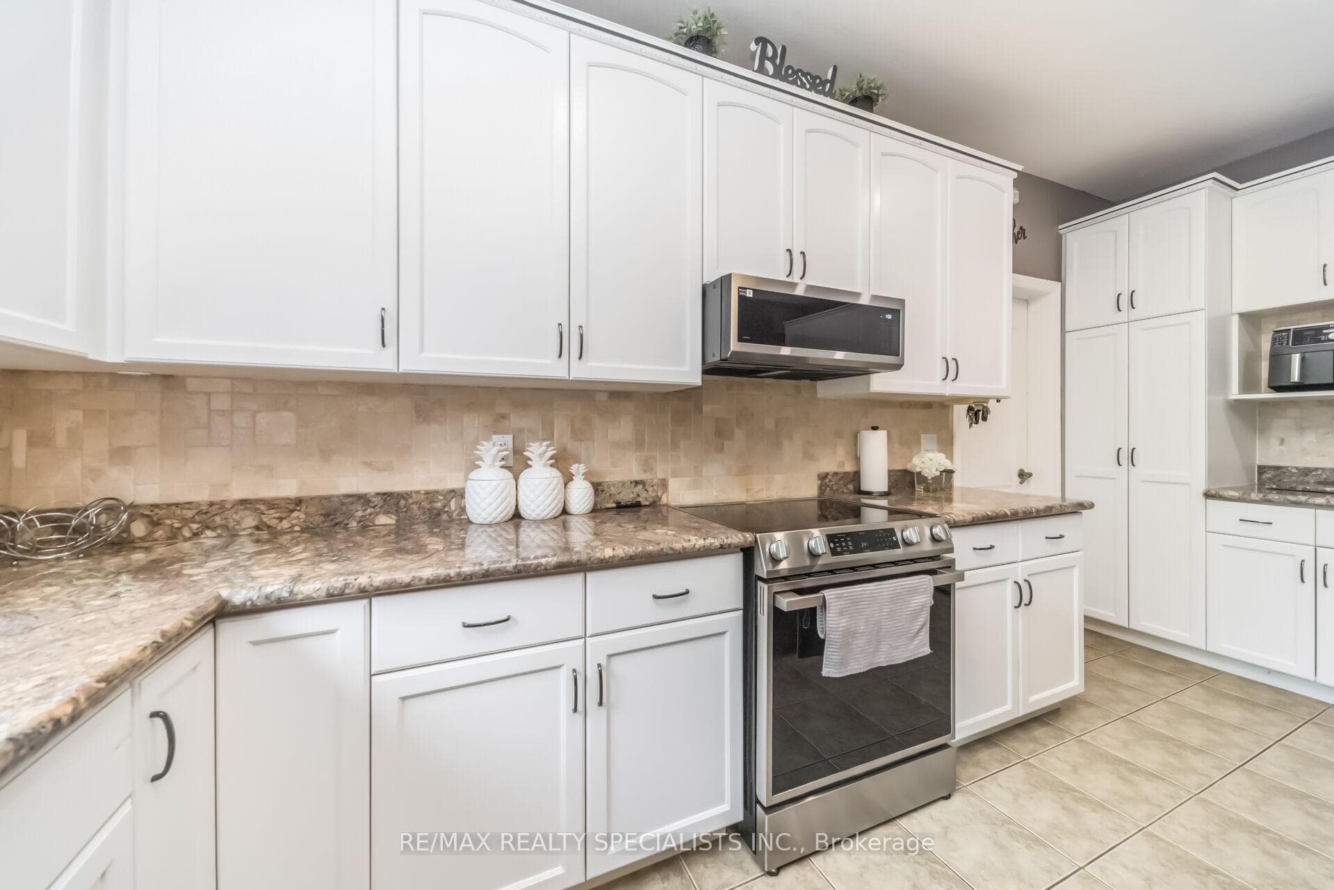 77 McMaster Road photo 11
