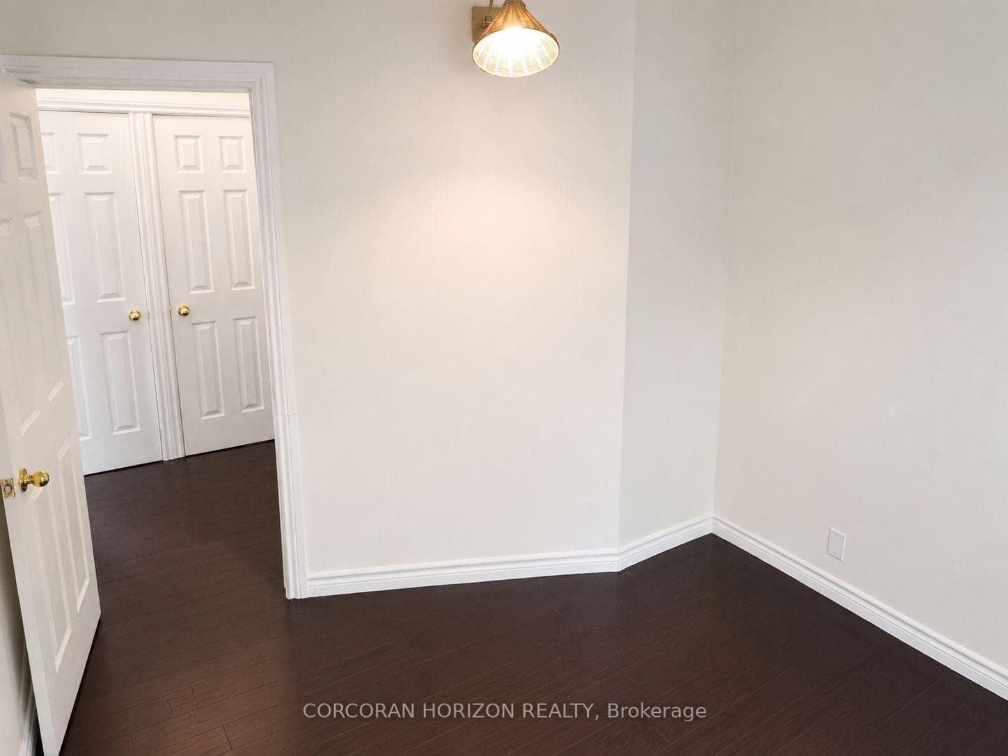 20407 Leslie Street photo 17