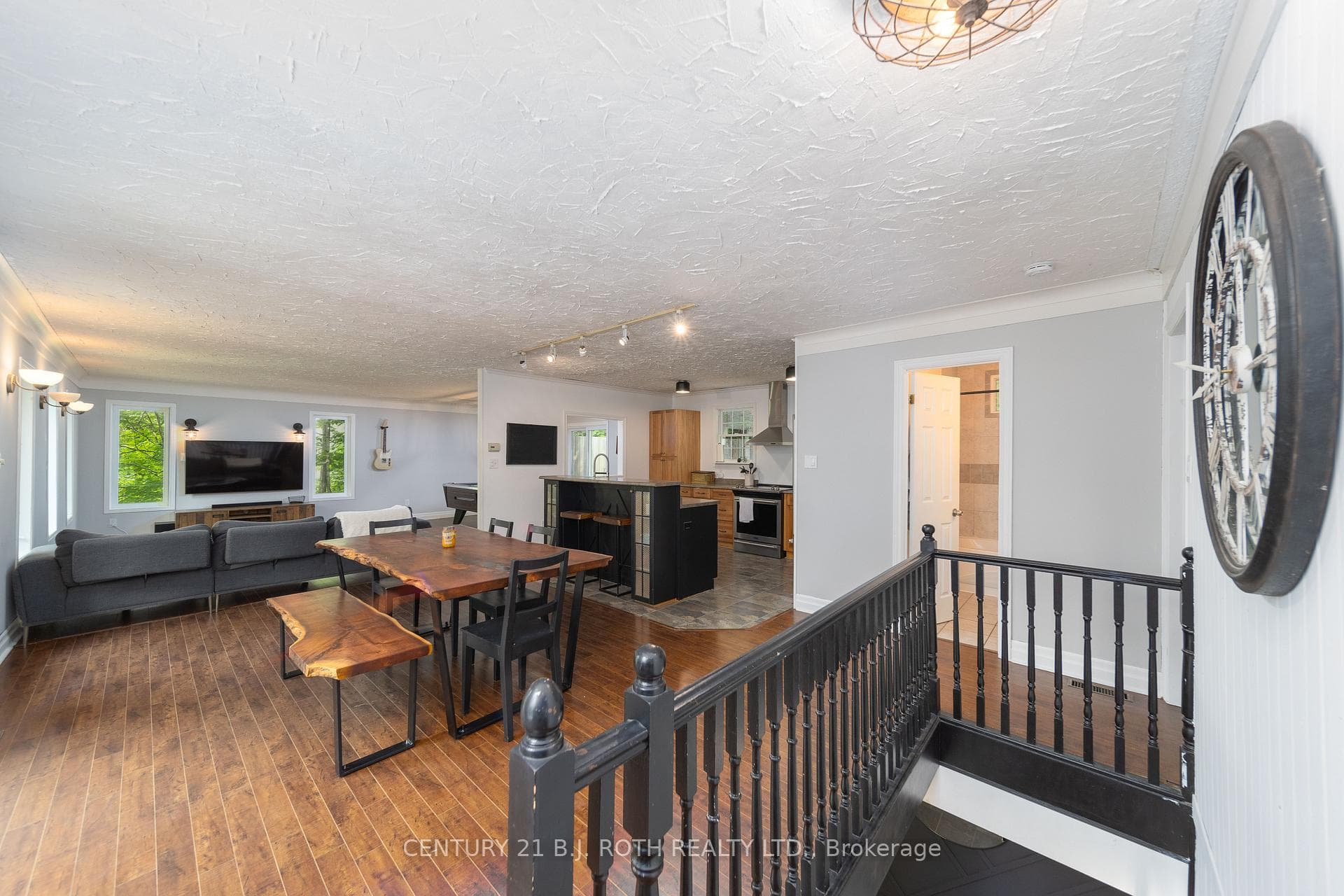 59 Huronwoods Drive photo 11