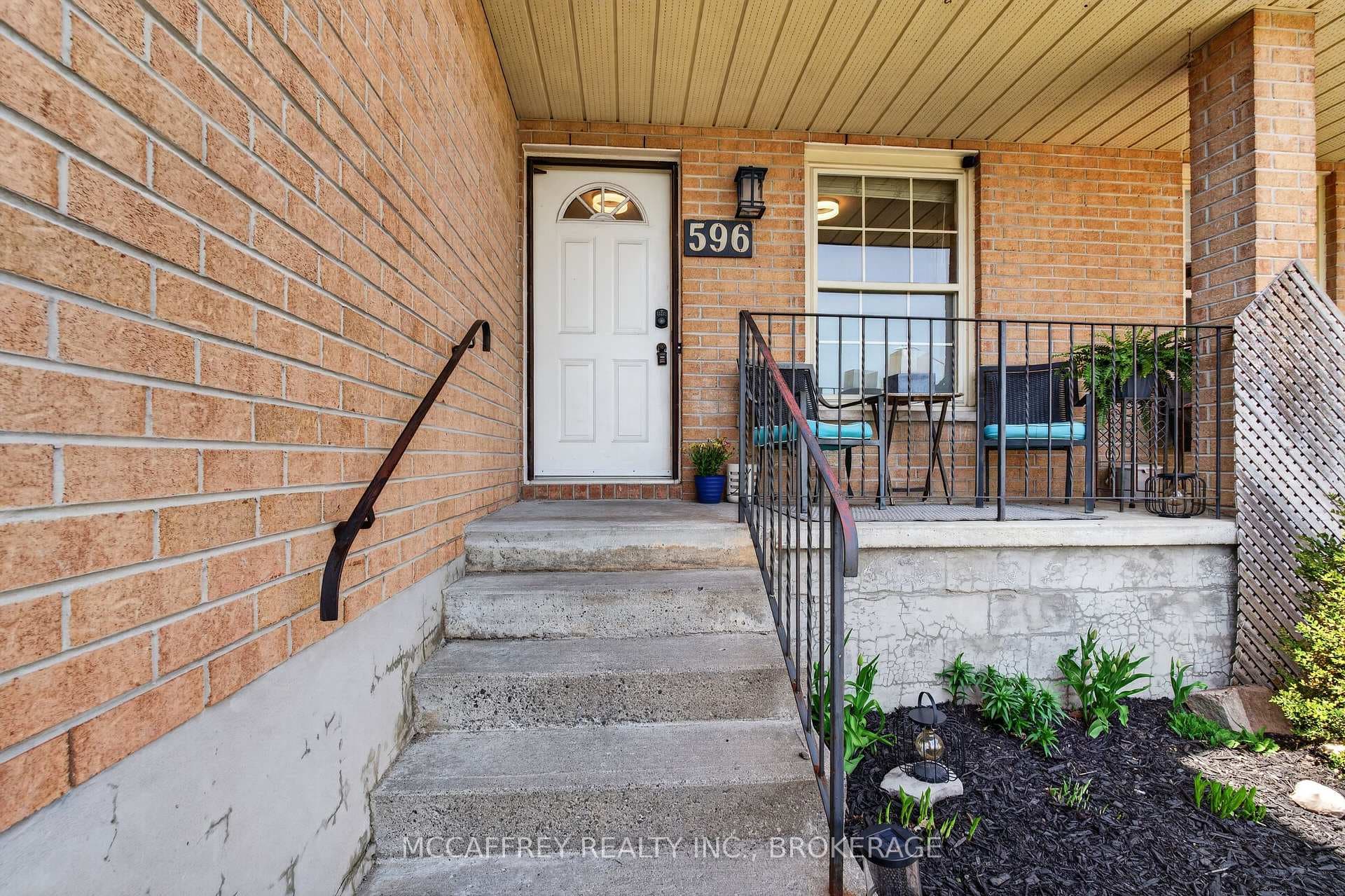 596 Whistler Terrace photo 2