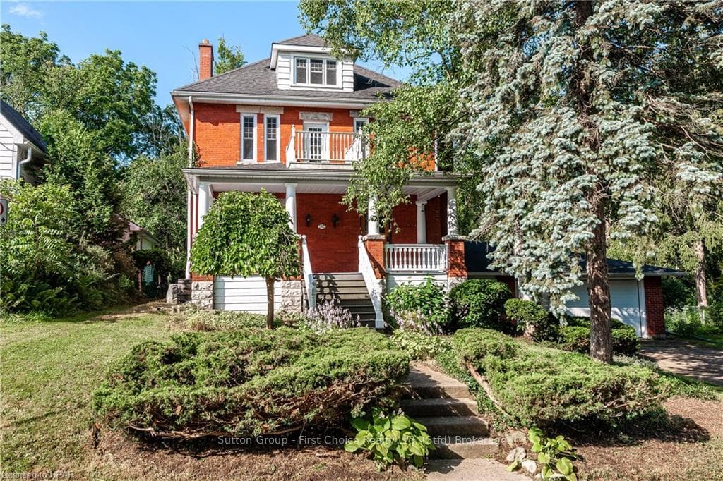 91 DALY Avenue photo 1