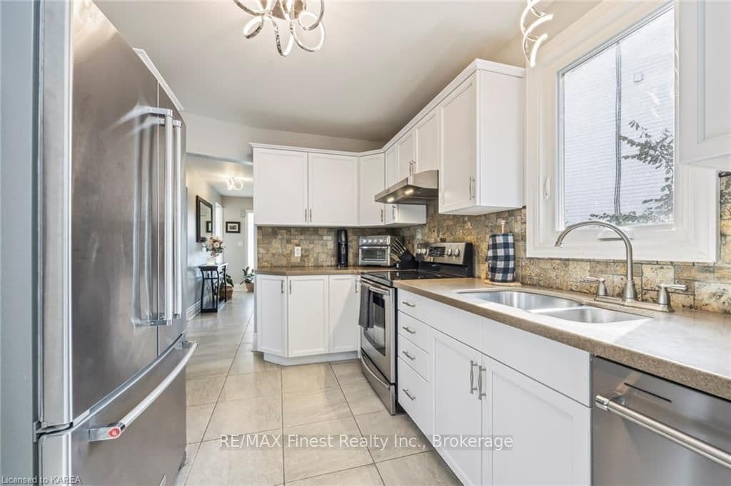 1065 LOMBARDY Street photo 13