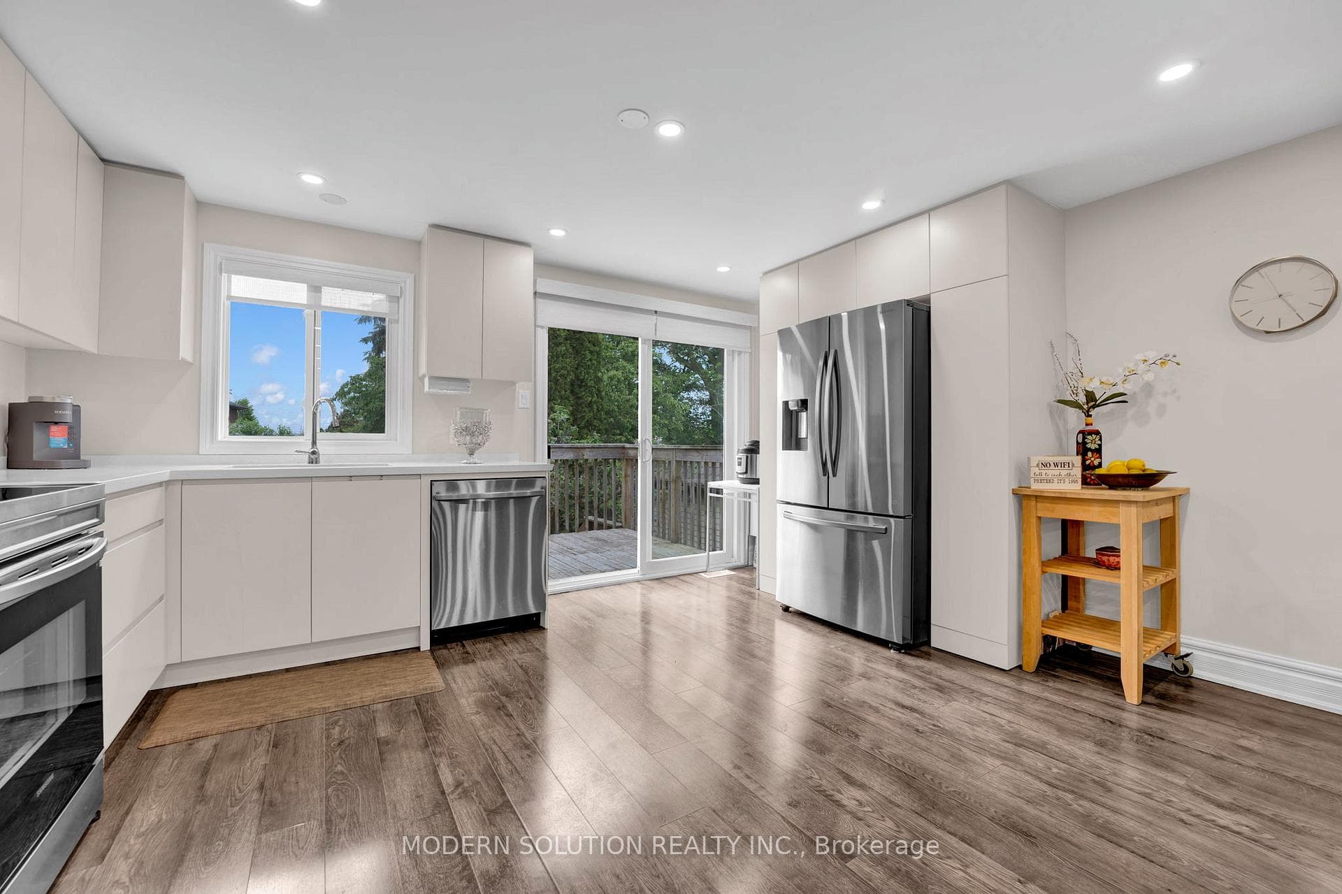 145 Hickling Trail photo 7