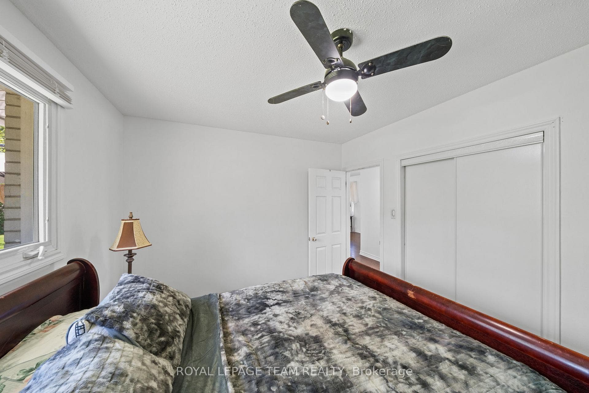 5643 Ficko Crescent photo 14