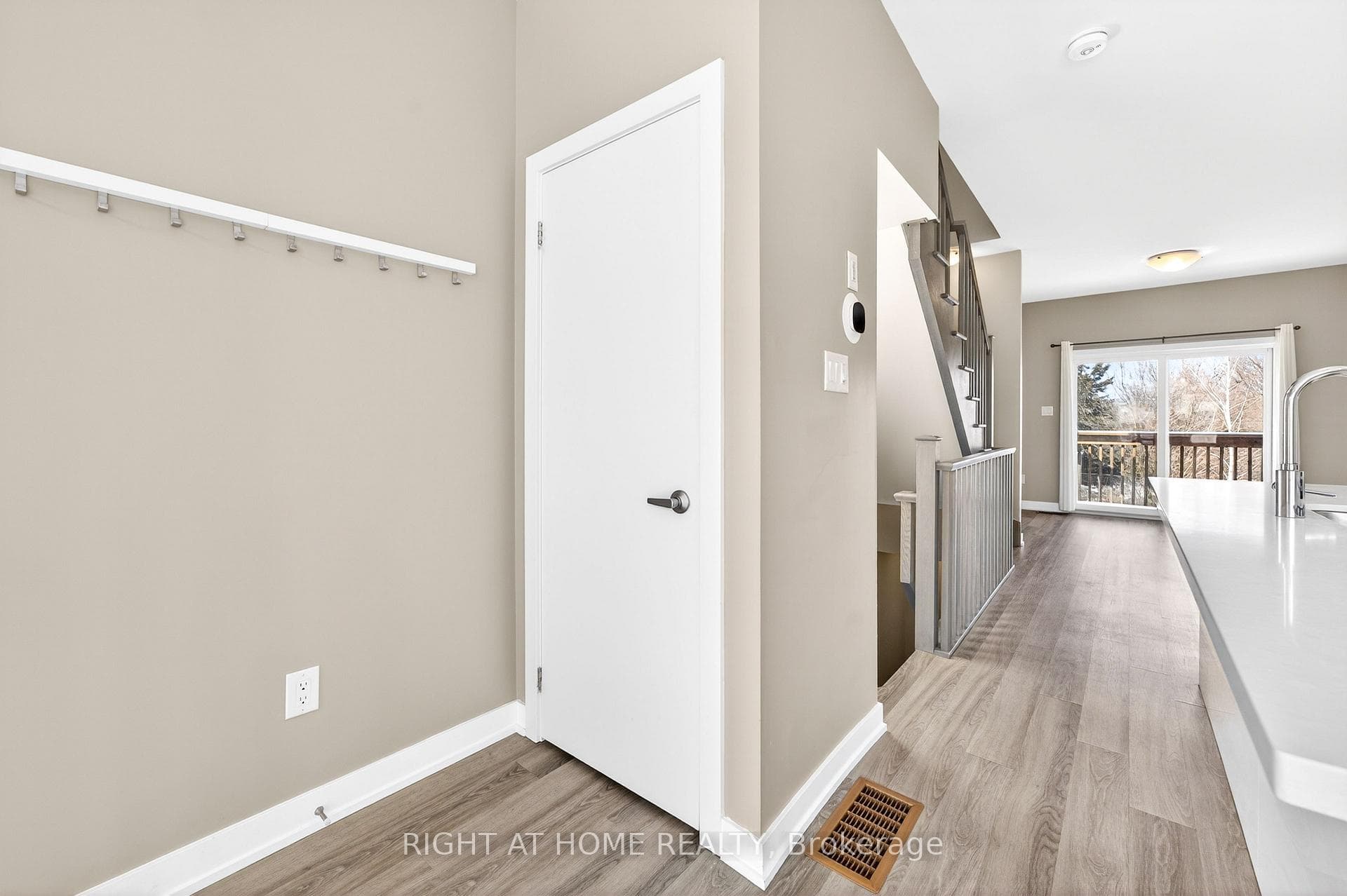 48 Markle Crescent photo 24