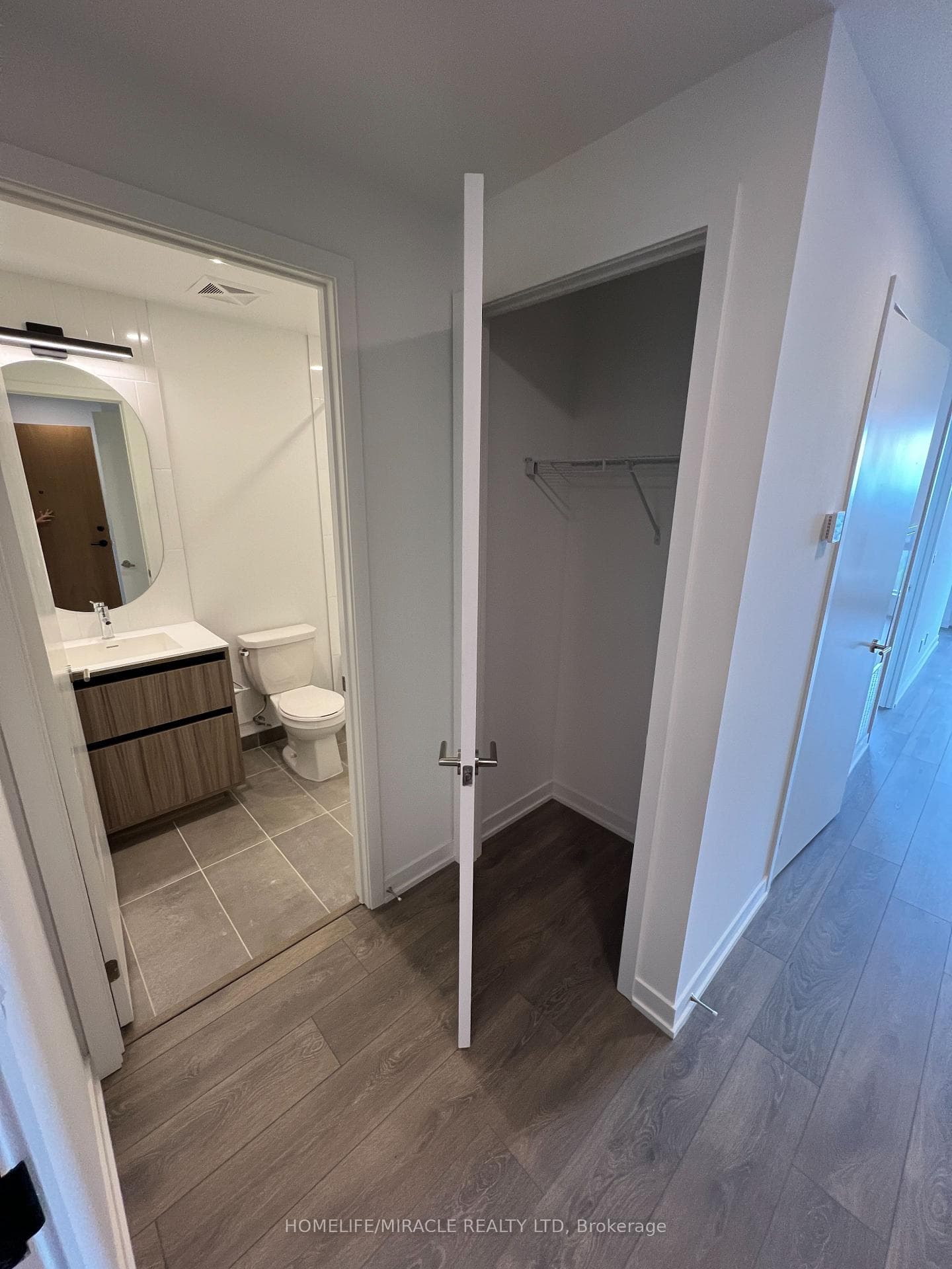 7950 Bathurst Street Unit 1606 photo 10