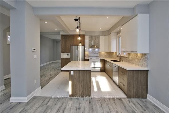 21 Ashdale Avenue photo 4