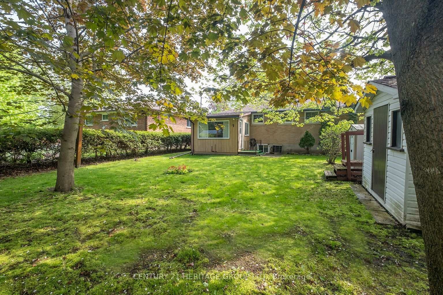 18 Dufferin Street photo 31