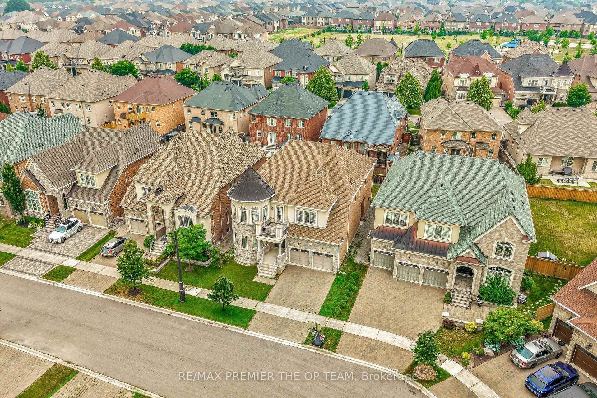 60 Chesney Crescent photo 6