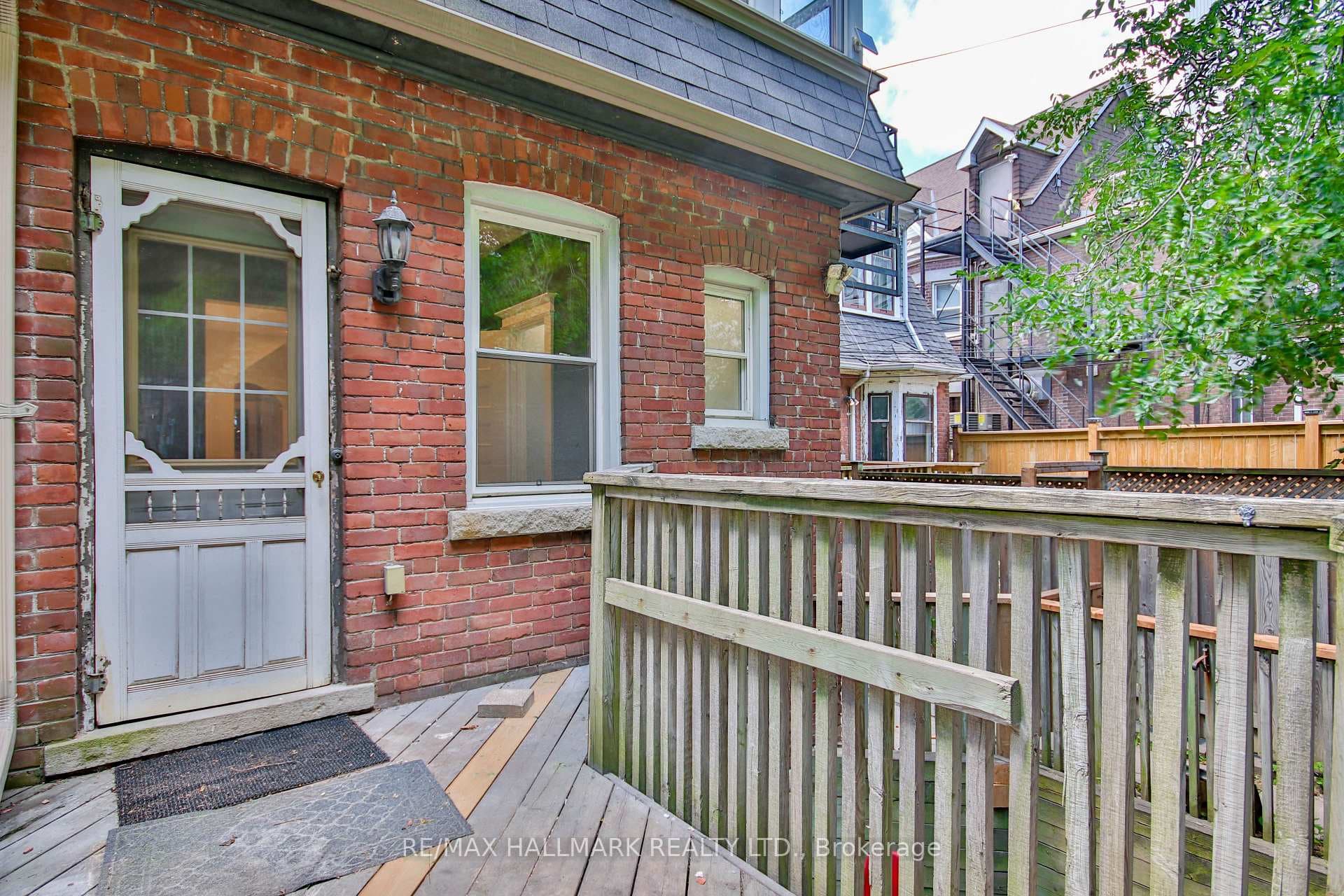639 Broadview Avenue Unit Main Fl photo 33