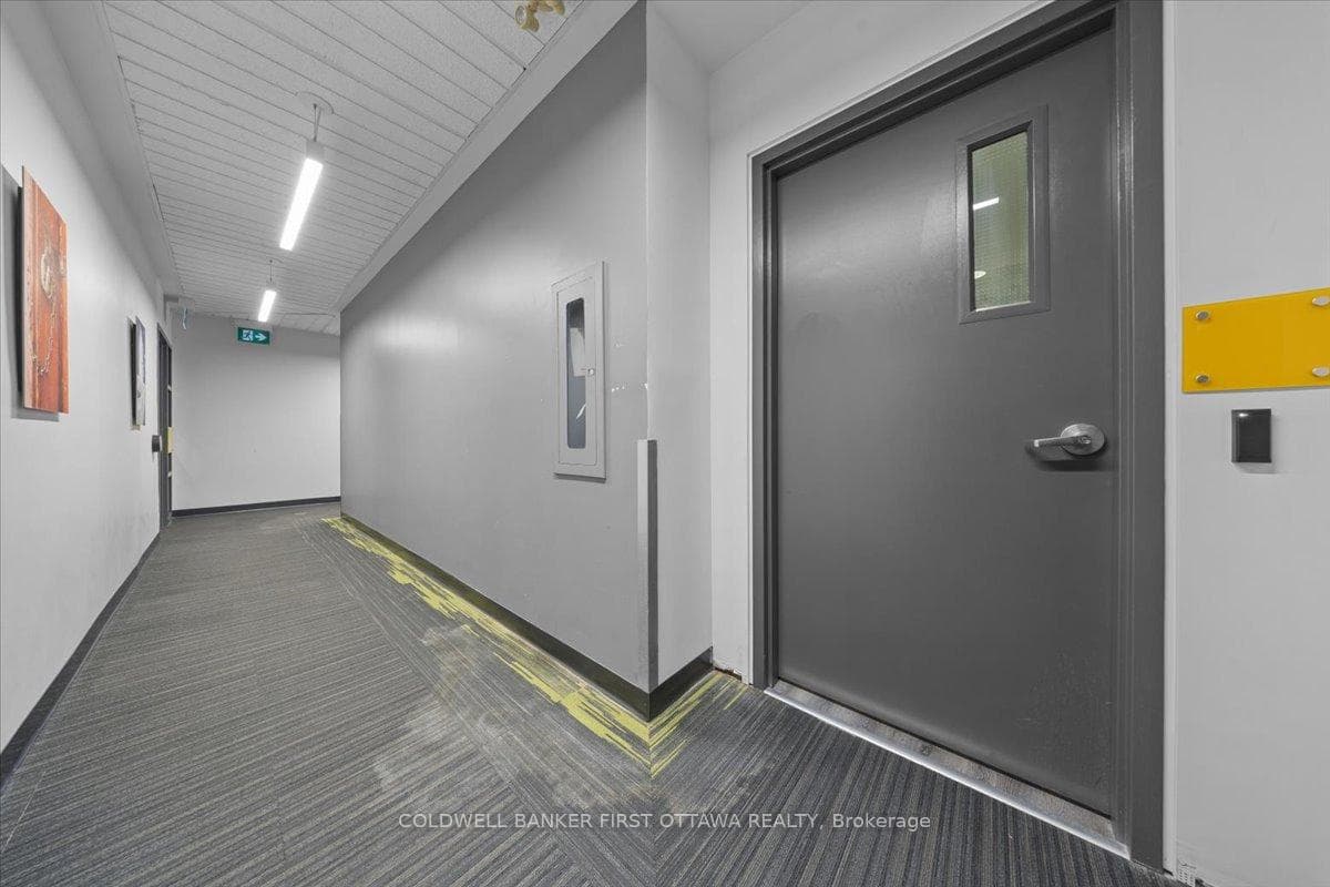 2283 ST LAURENT Boulevard Unit 101 photo 22