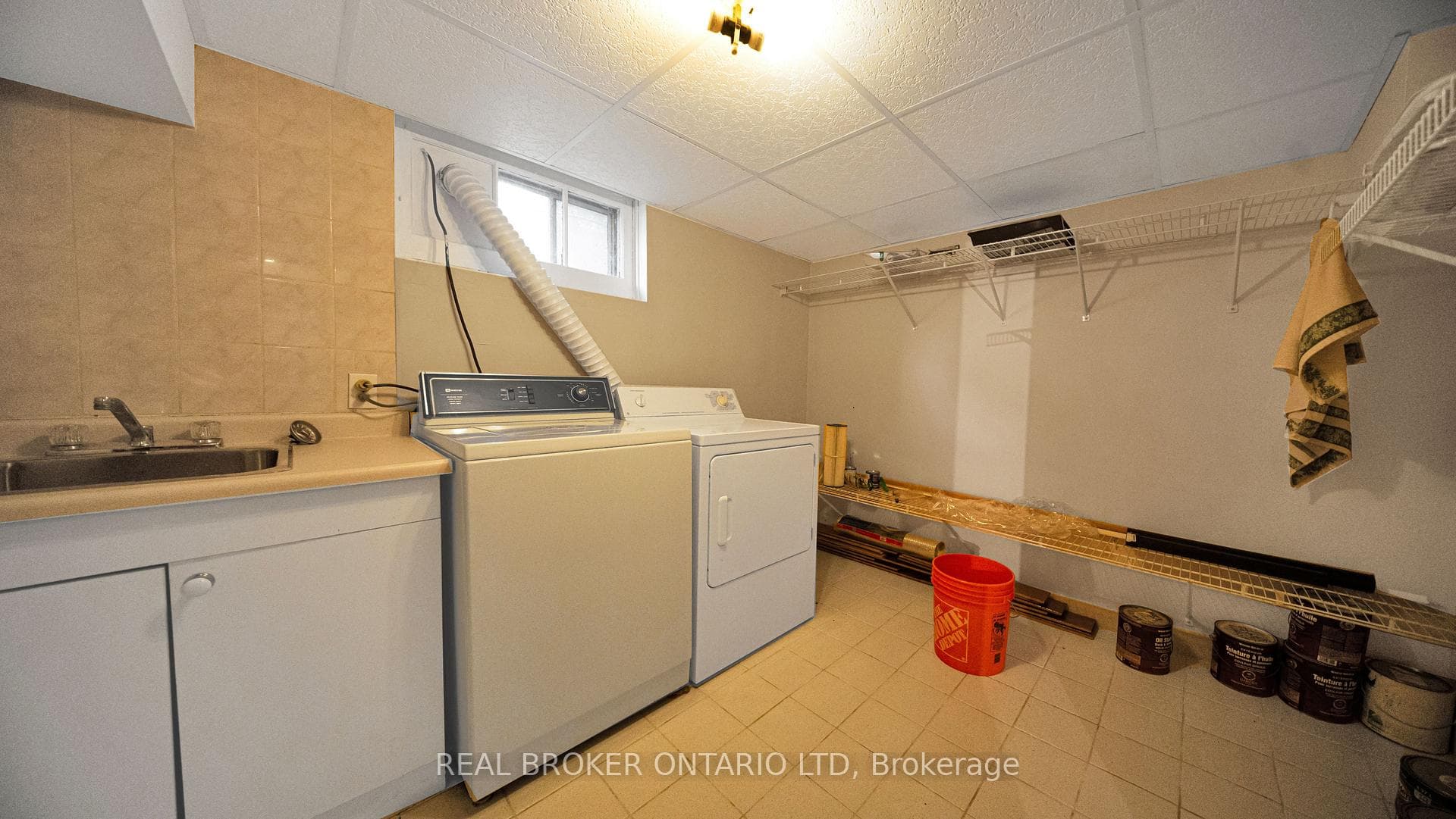 74 Sterling Street photo 27