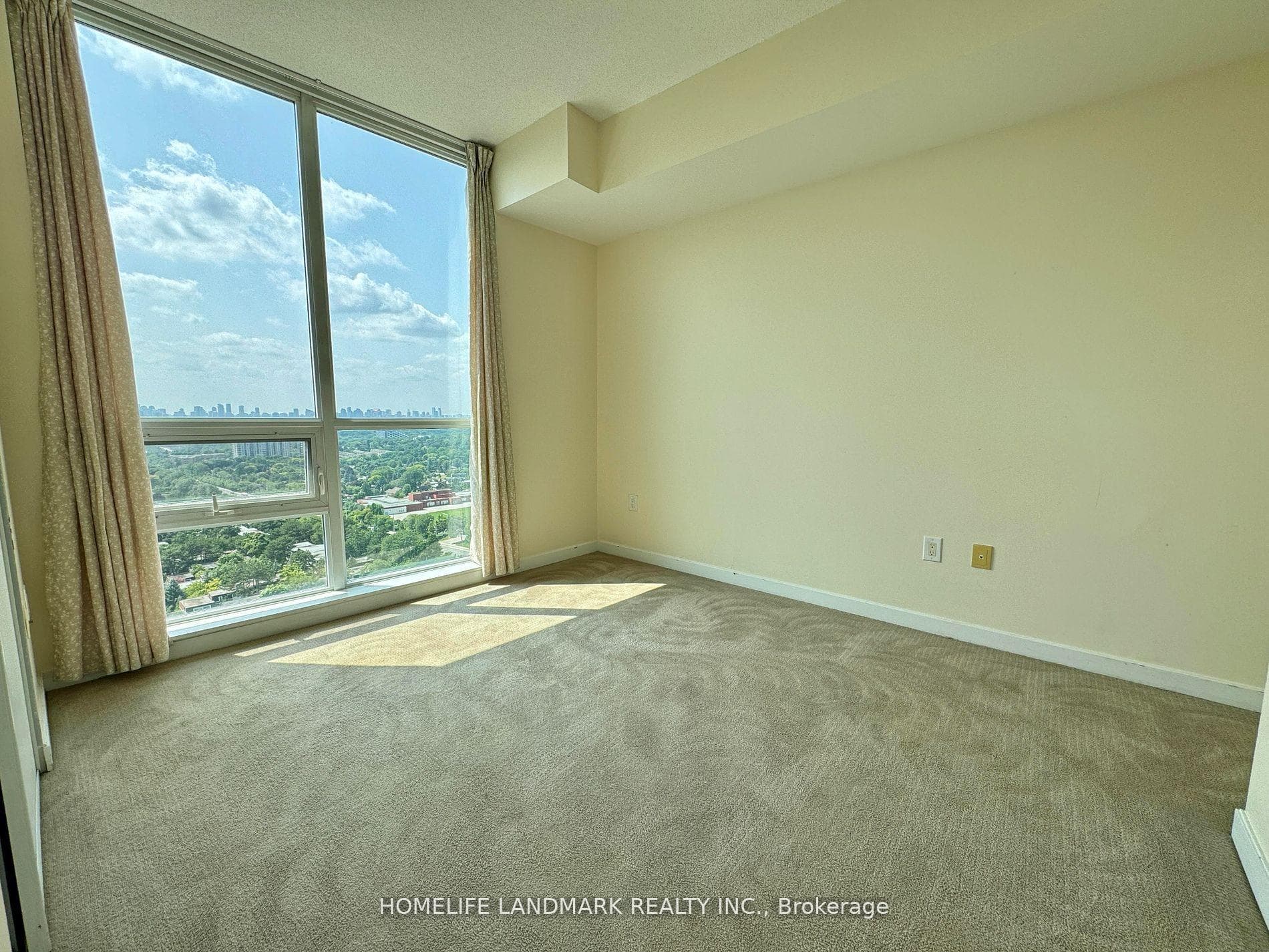 66 Forest Manor Road Unit 1612 photo 13