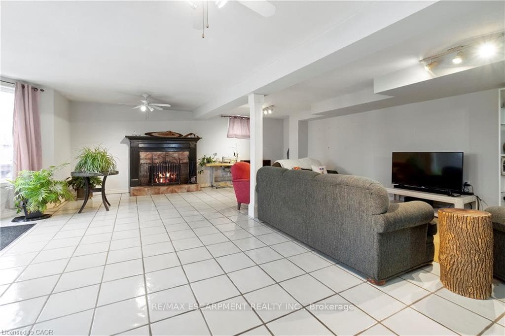 266 Sumach Drive photo 29
