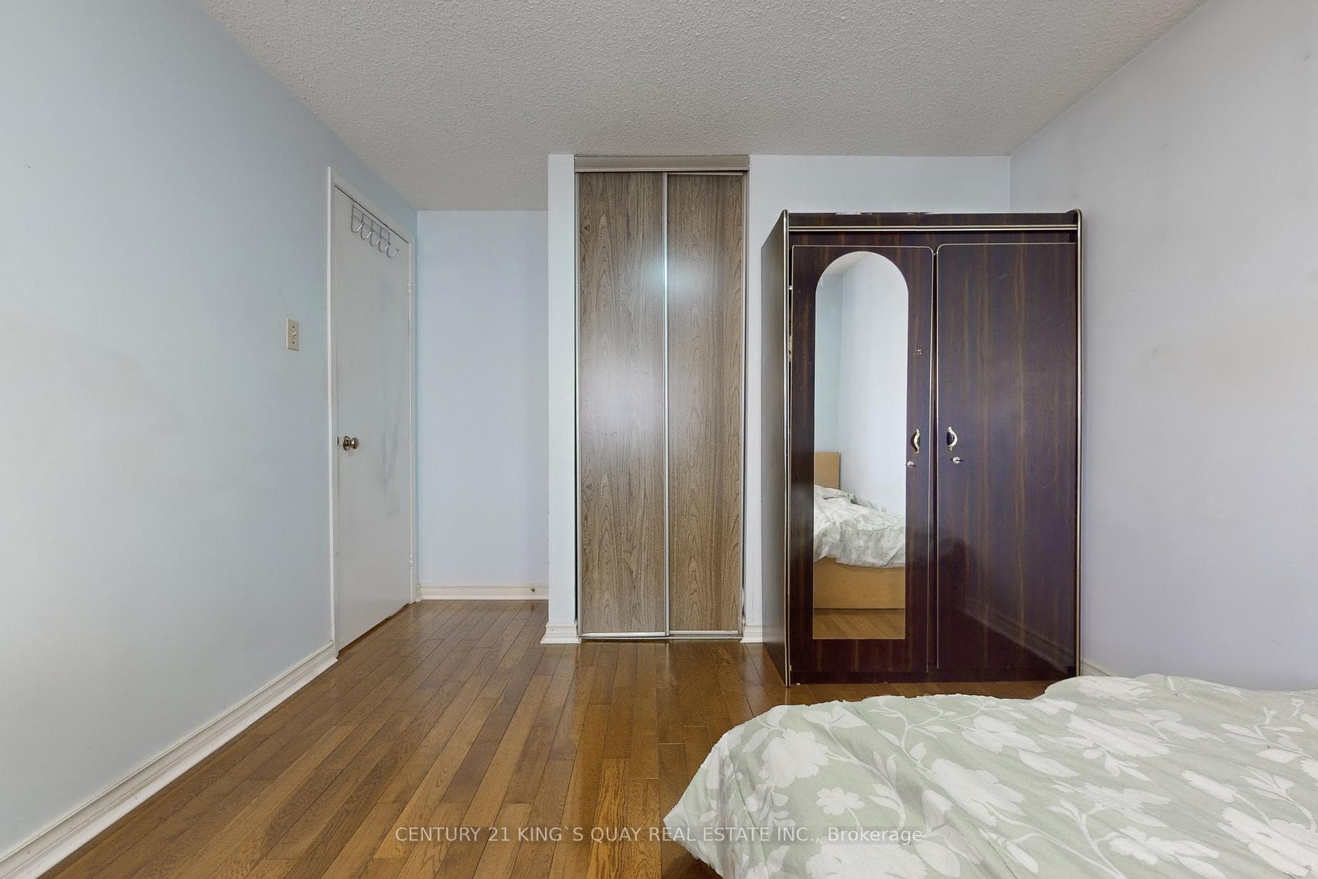 9 Horseshoe Crescent photo 29