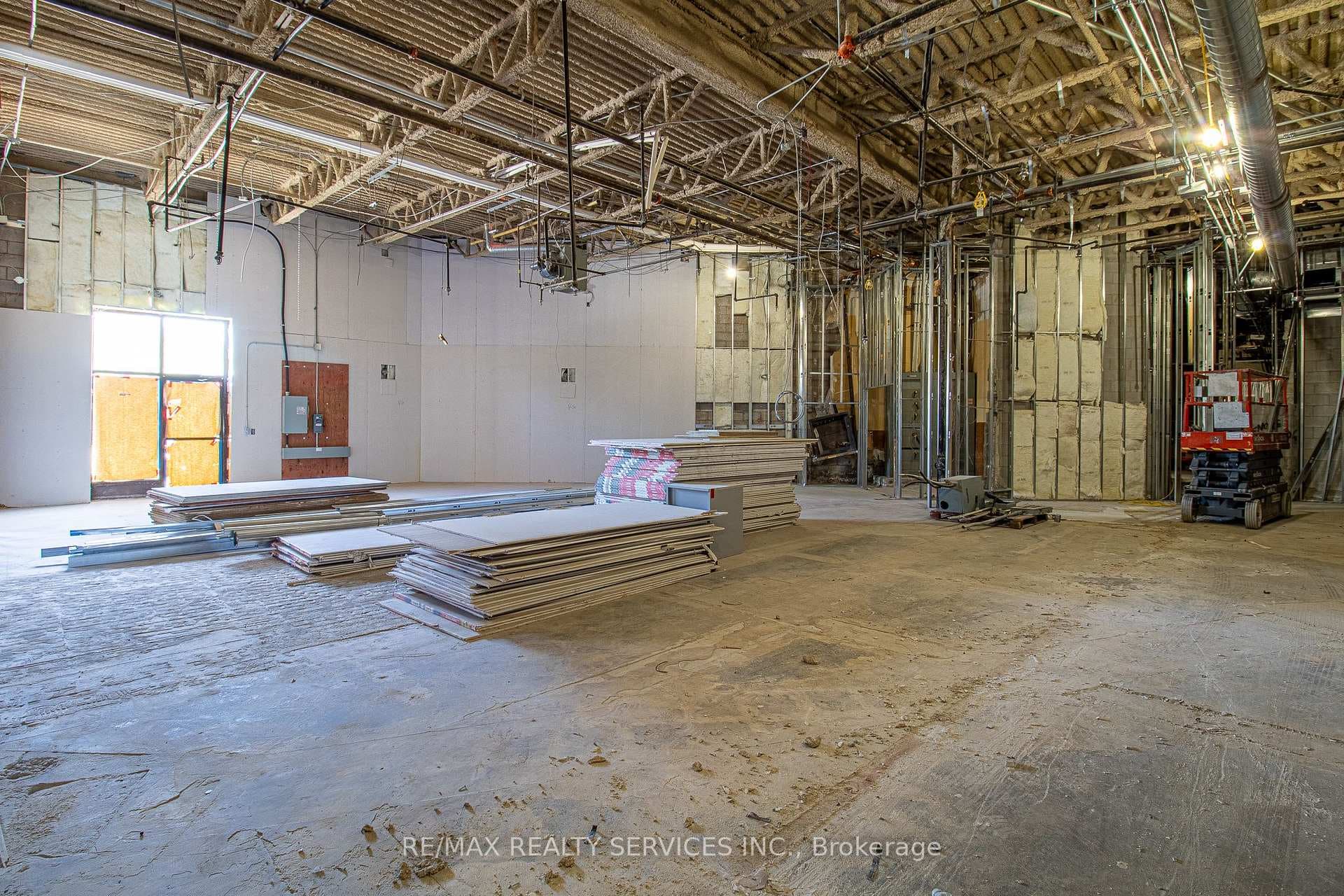 30 Dean Park Road Unit 20 photo 5