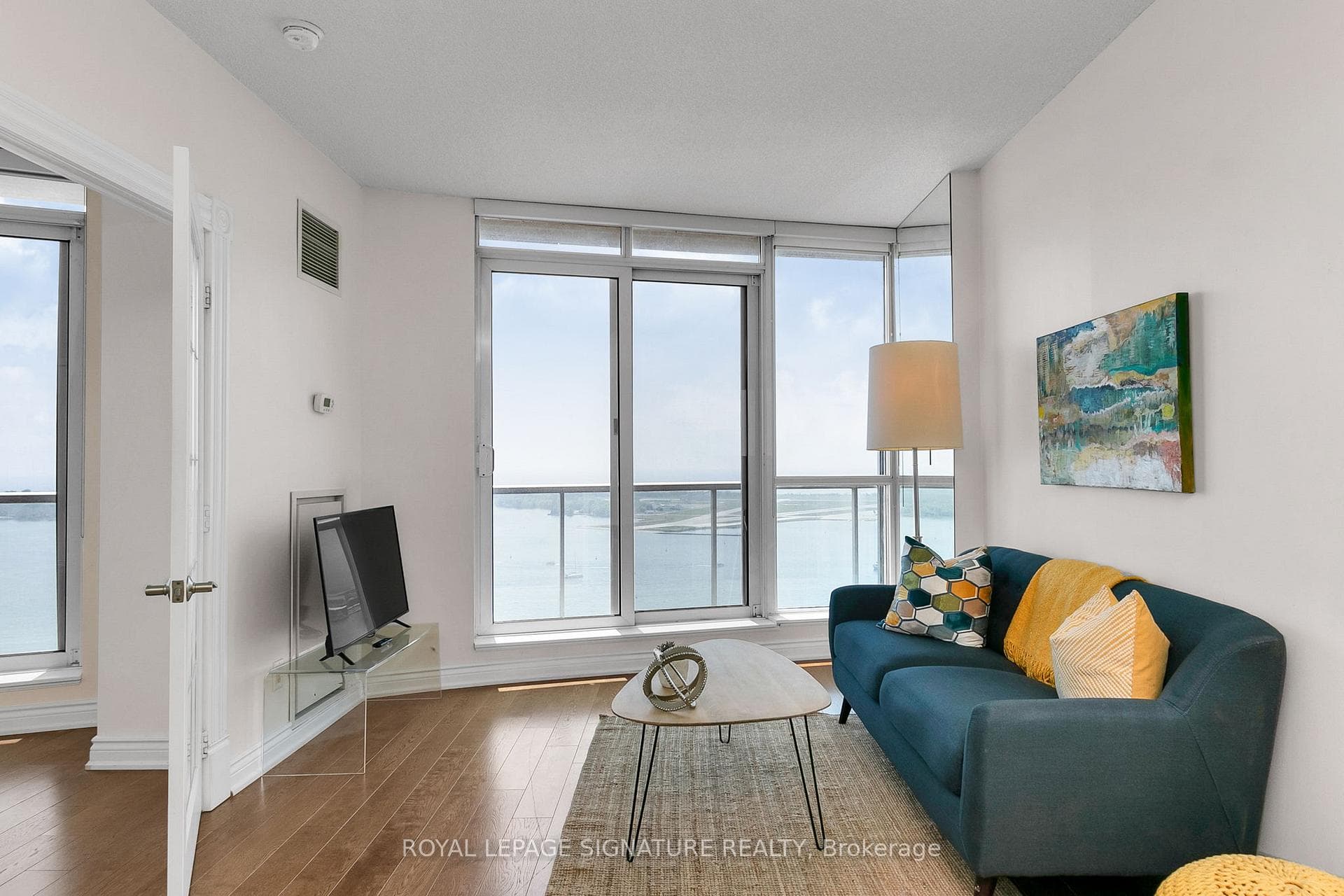 208 Queens Quay Unit 3107 photo 7
