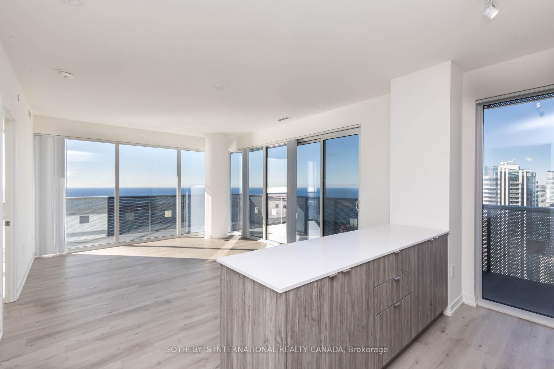 138 Downes Street Unit 7209 photo 2