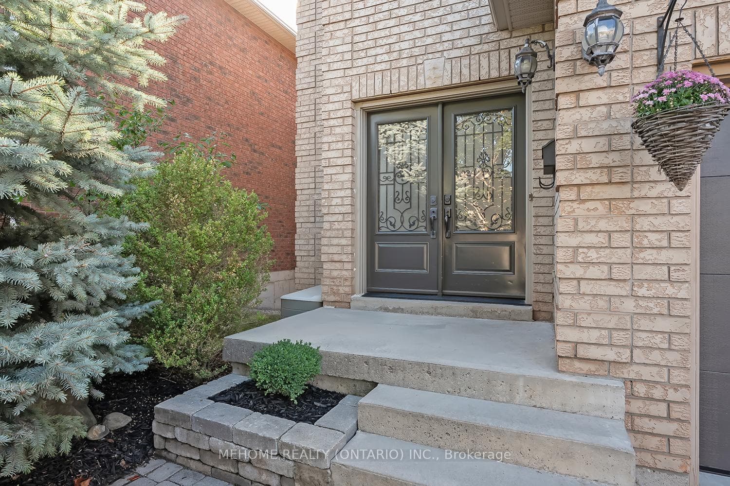 2126 Springdale Road photo 4