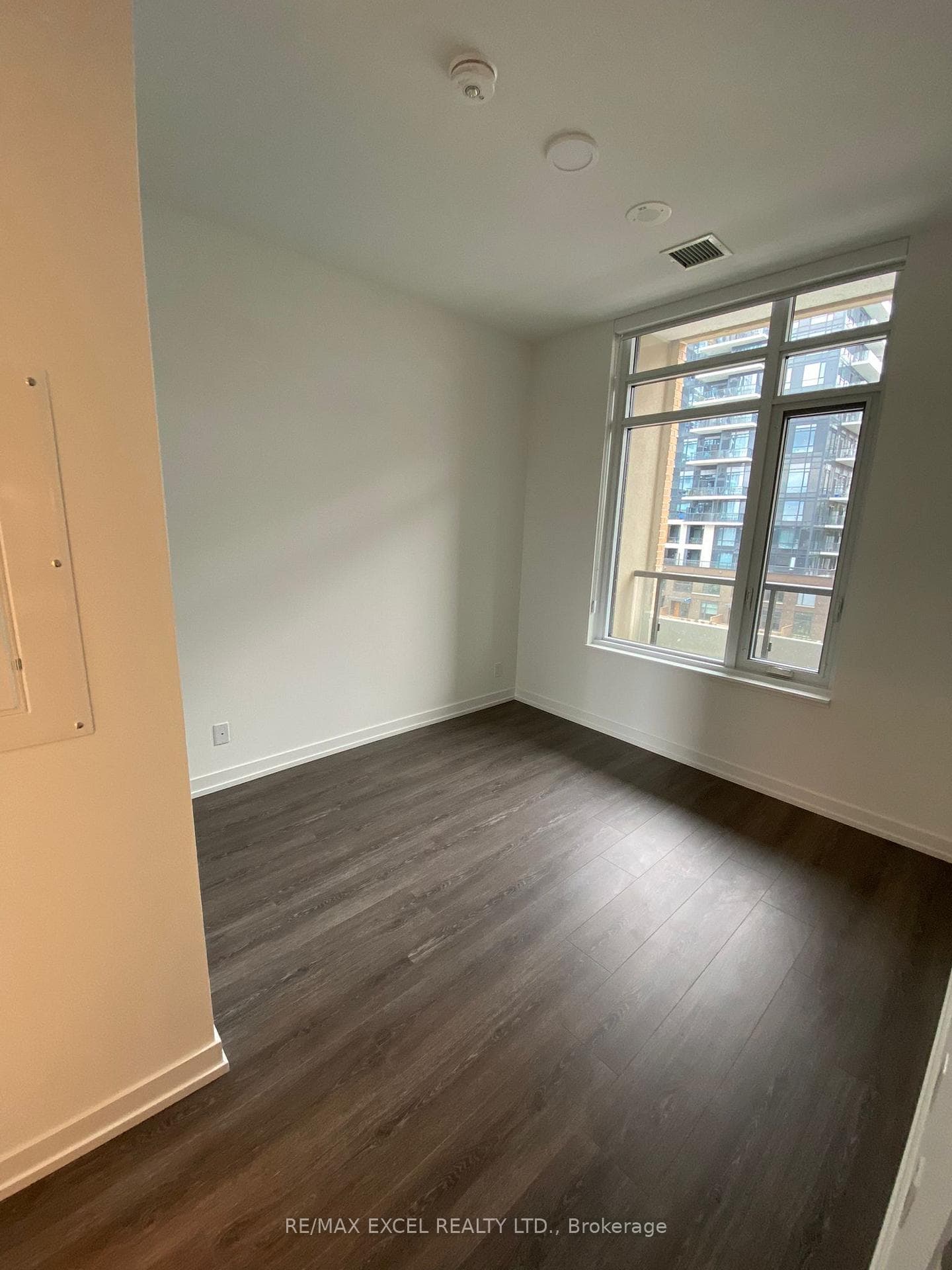 8 Beverley Glen Boulevard Unit 410 photo 11