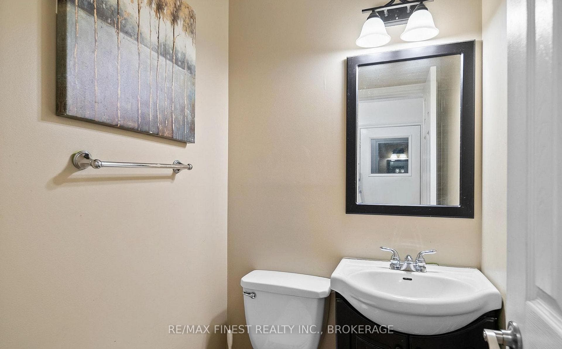 66 Nicholson Crescent photo 20